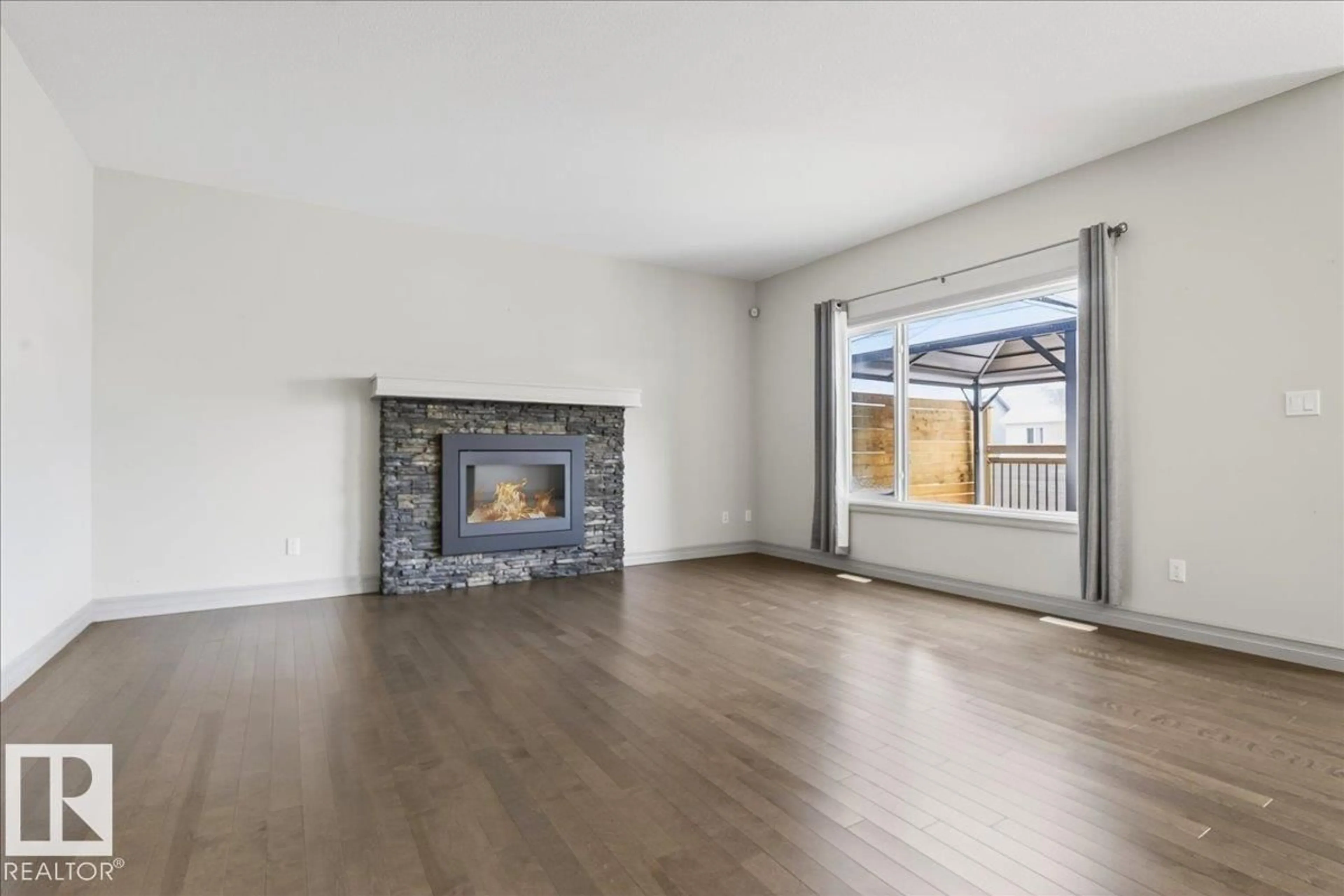A pic of a room for 5912 19 AV, Edmonton Alberta T6X2A2