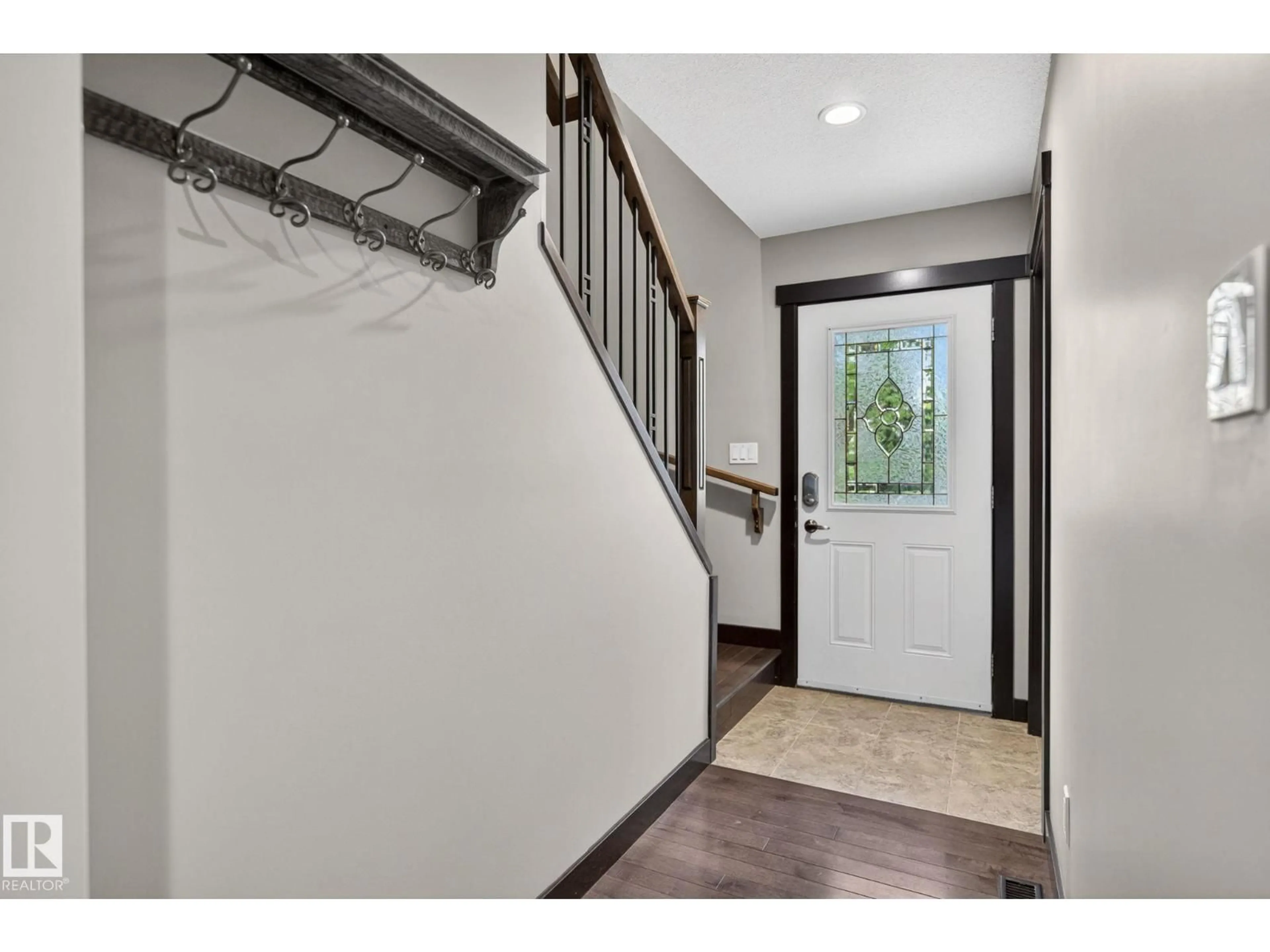 Indoor entryway for NW - 8506 80 AV, Edmonton Alberta T6C0T3