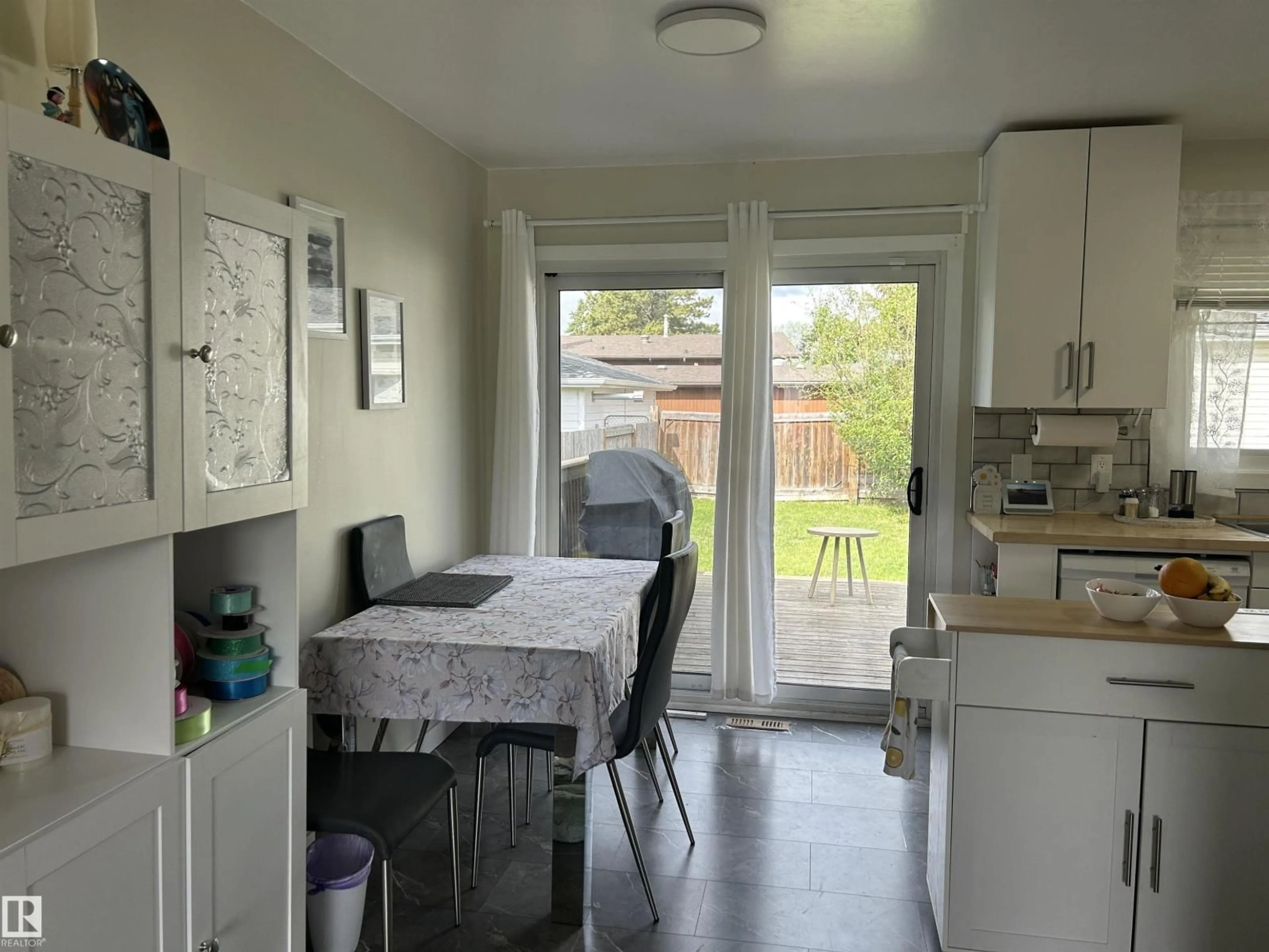 Unknown for 10924 30 ST, Edmonton Alberta T5W1V9