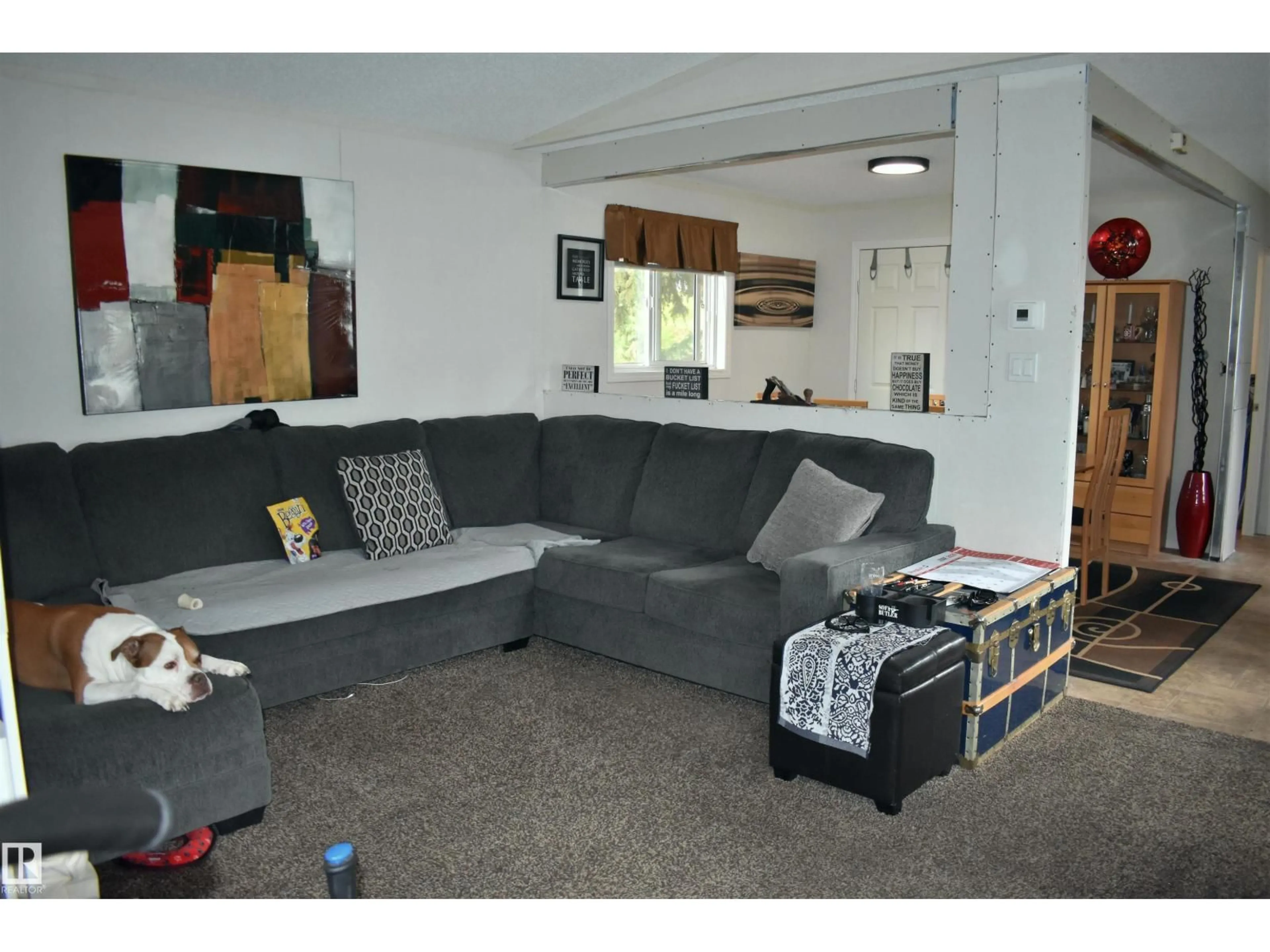 Living room with furniture, unknown for 52 EVERGREEN PA, Edmonton Alberta T5Y4M2