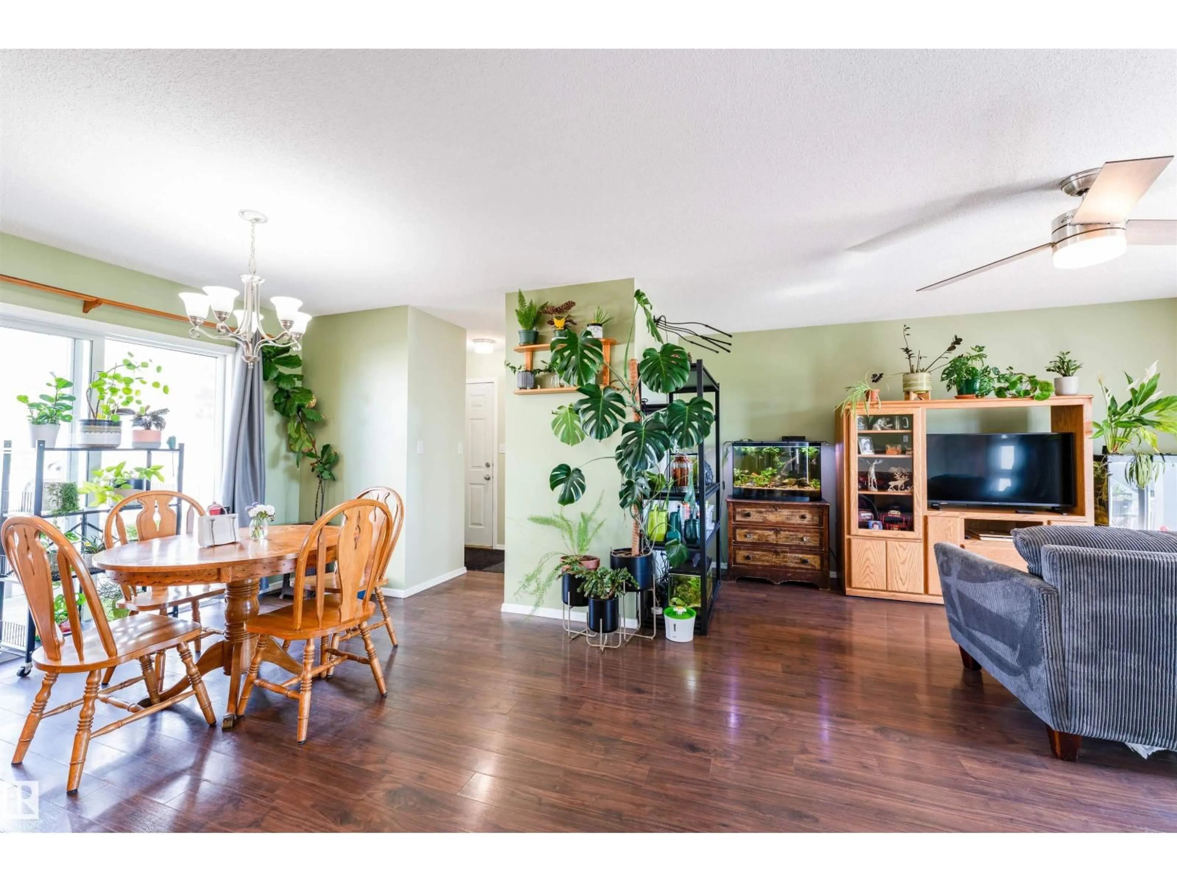 Dining room, wood/laminate floor for 5309 46 ST, Tofield Alberta T0B4J0