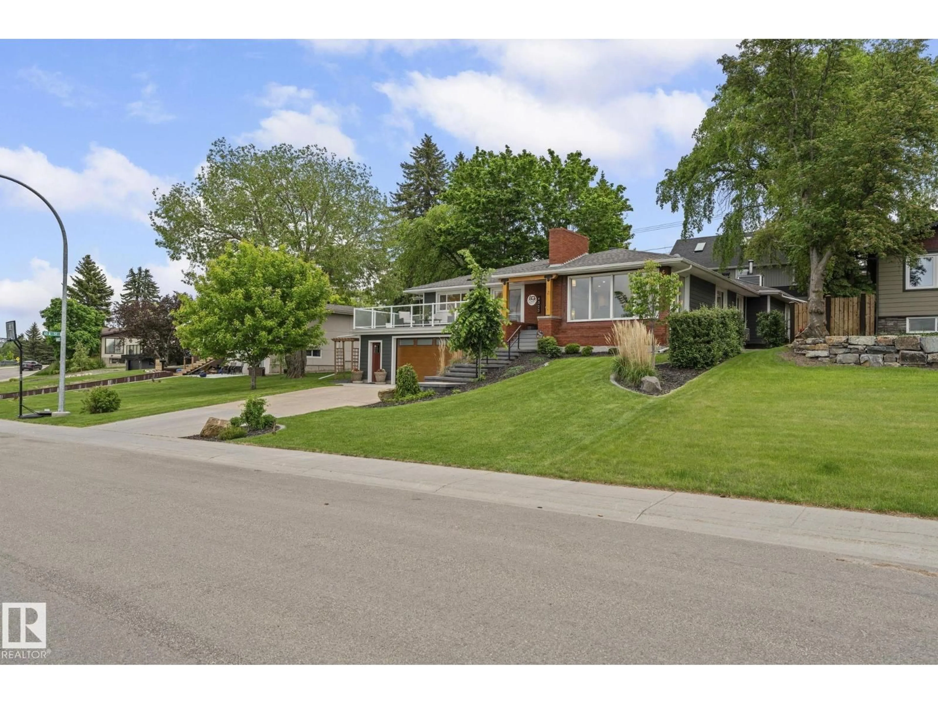 Unknown for 6523 HARDISTY DR, Edmonton Alberta T6A3V2