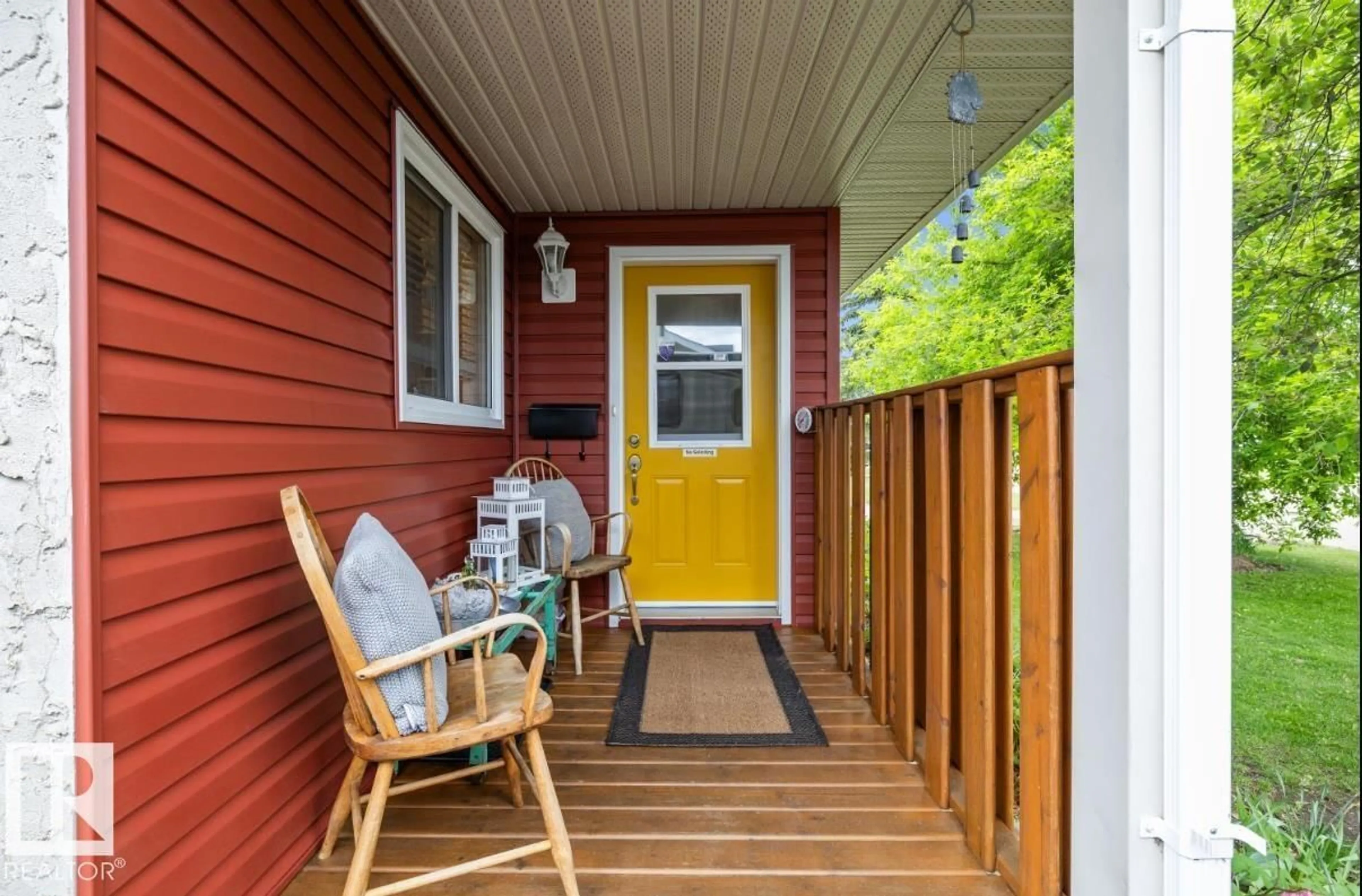 Patio, street for 243 PORTER AV, Millet Alberta T0C1Z0