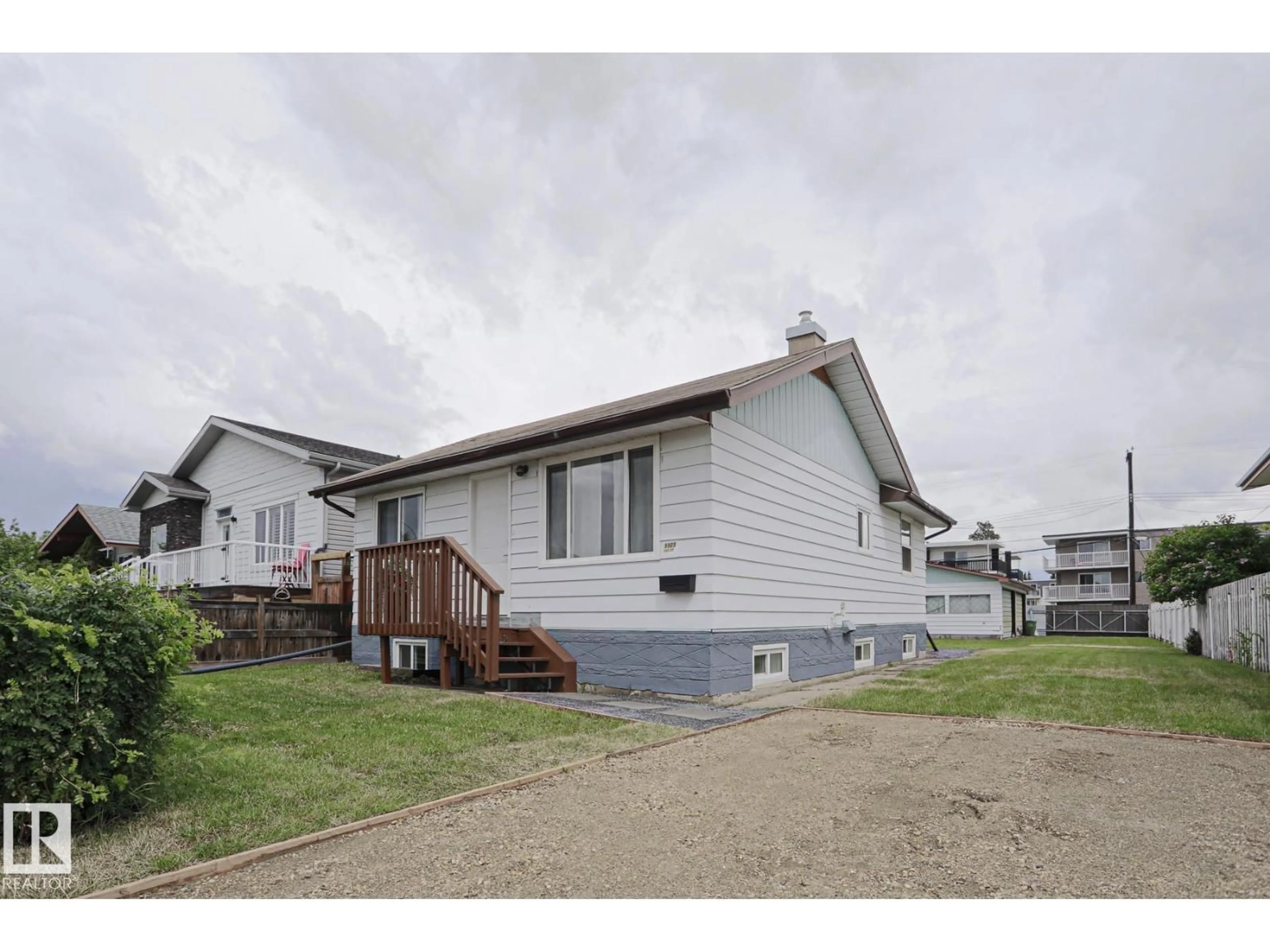 Unknown for 9909 157 ST, Edmonton Alberta T5P2T7