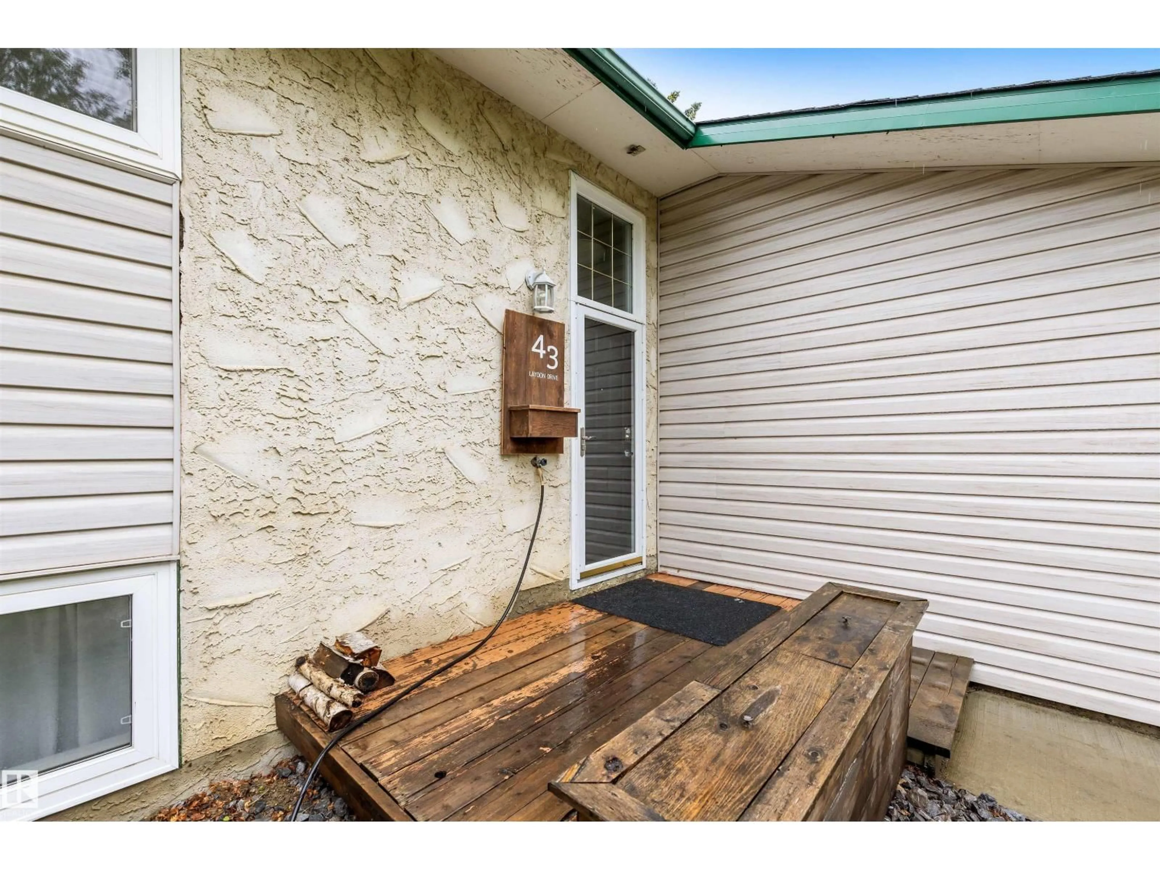 Patio, street for 43 LAYDON DR, St. Albert Alberta T8N2H8