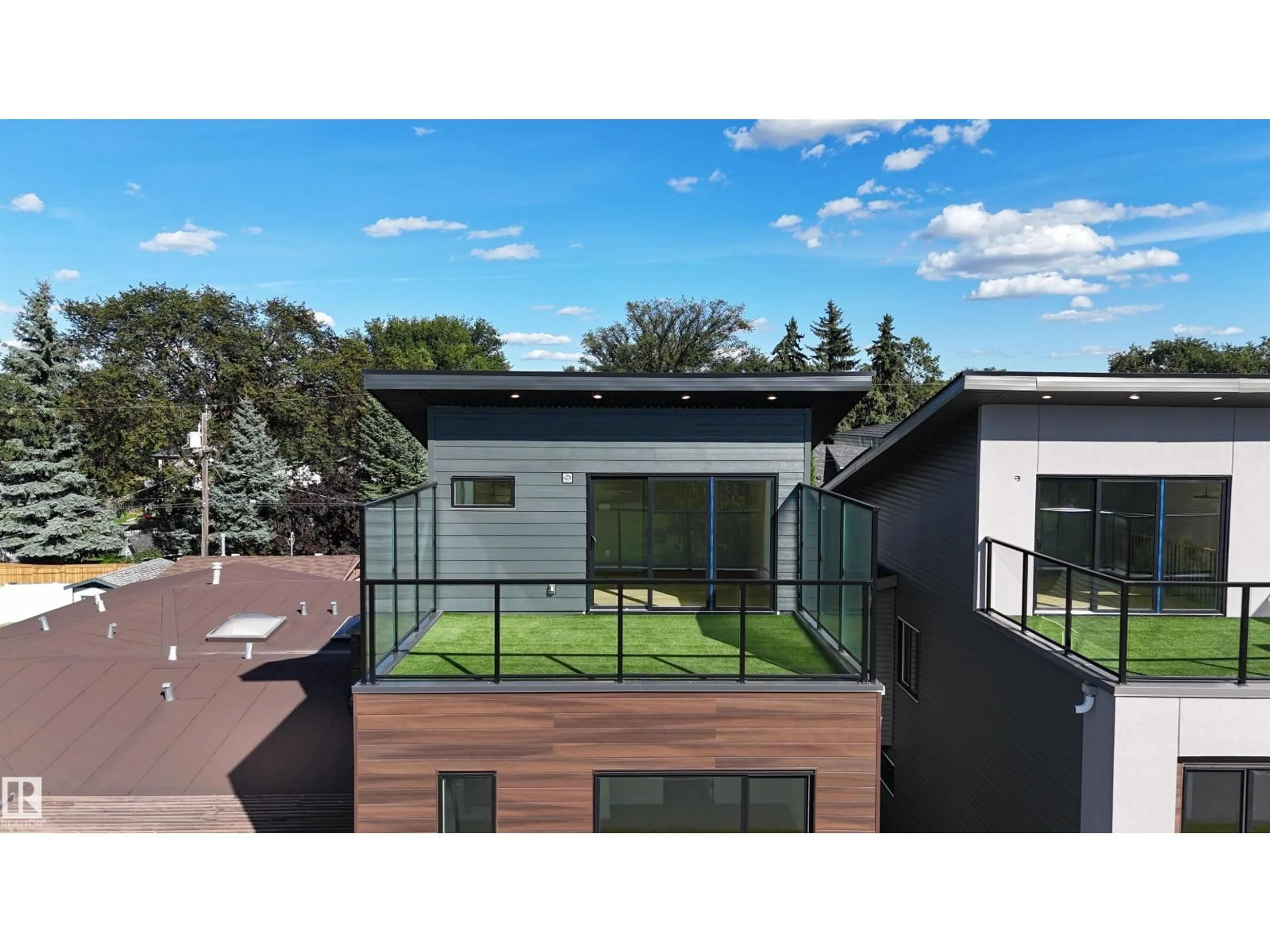 Home with vinyl exterior material, street for 9637 85 ST, Edmonton Alberta T6C3E3