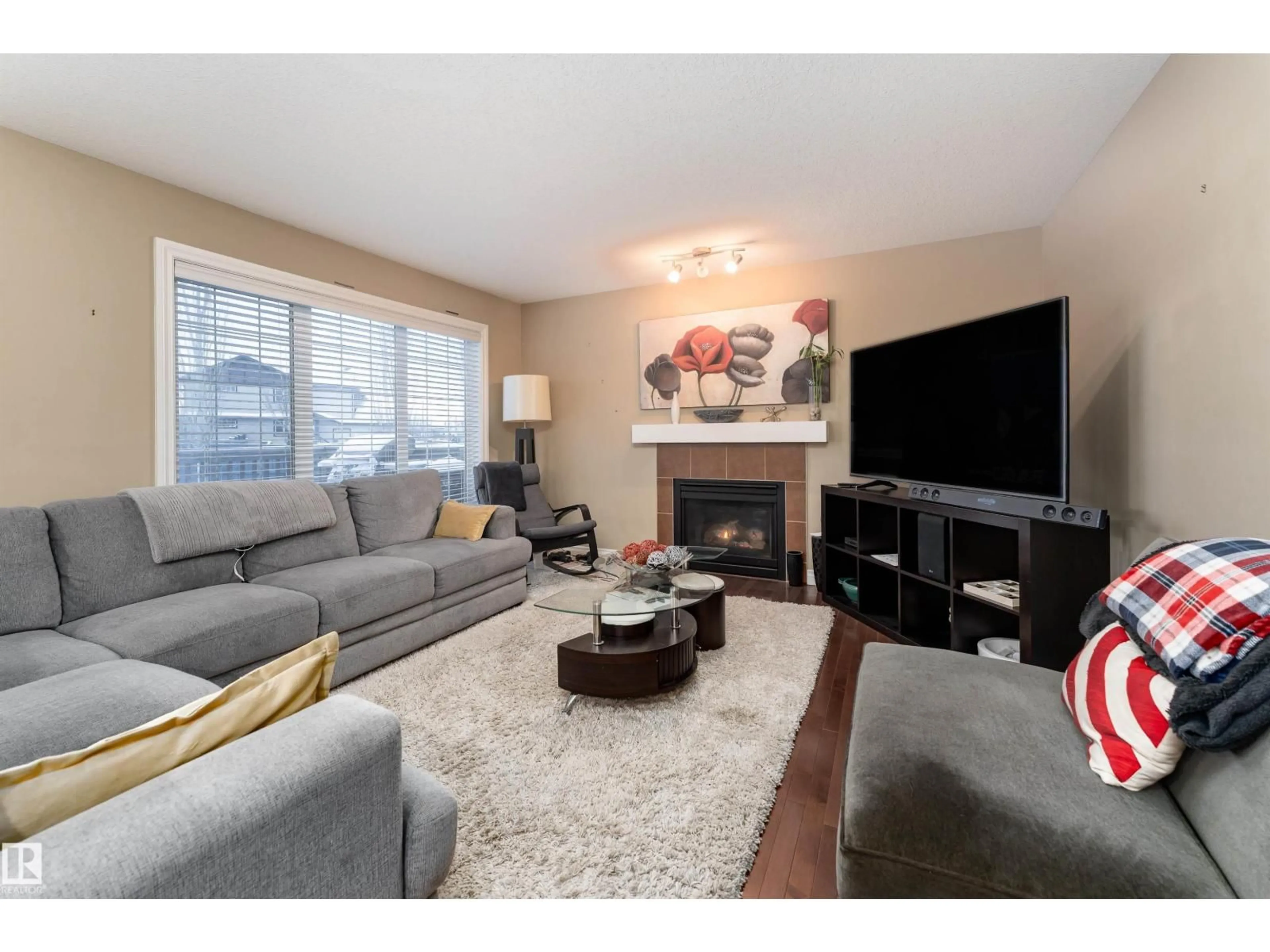 Living room with furniture, unknown for NW - 3514 GOODRIDGE BA, Edmonton Alberta T5T4C6