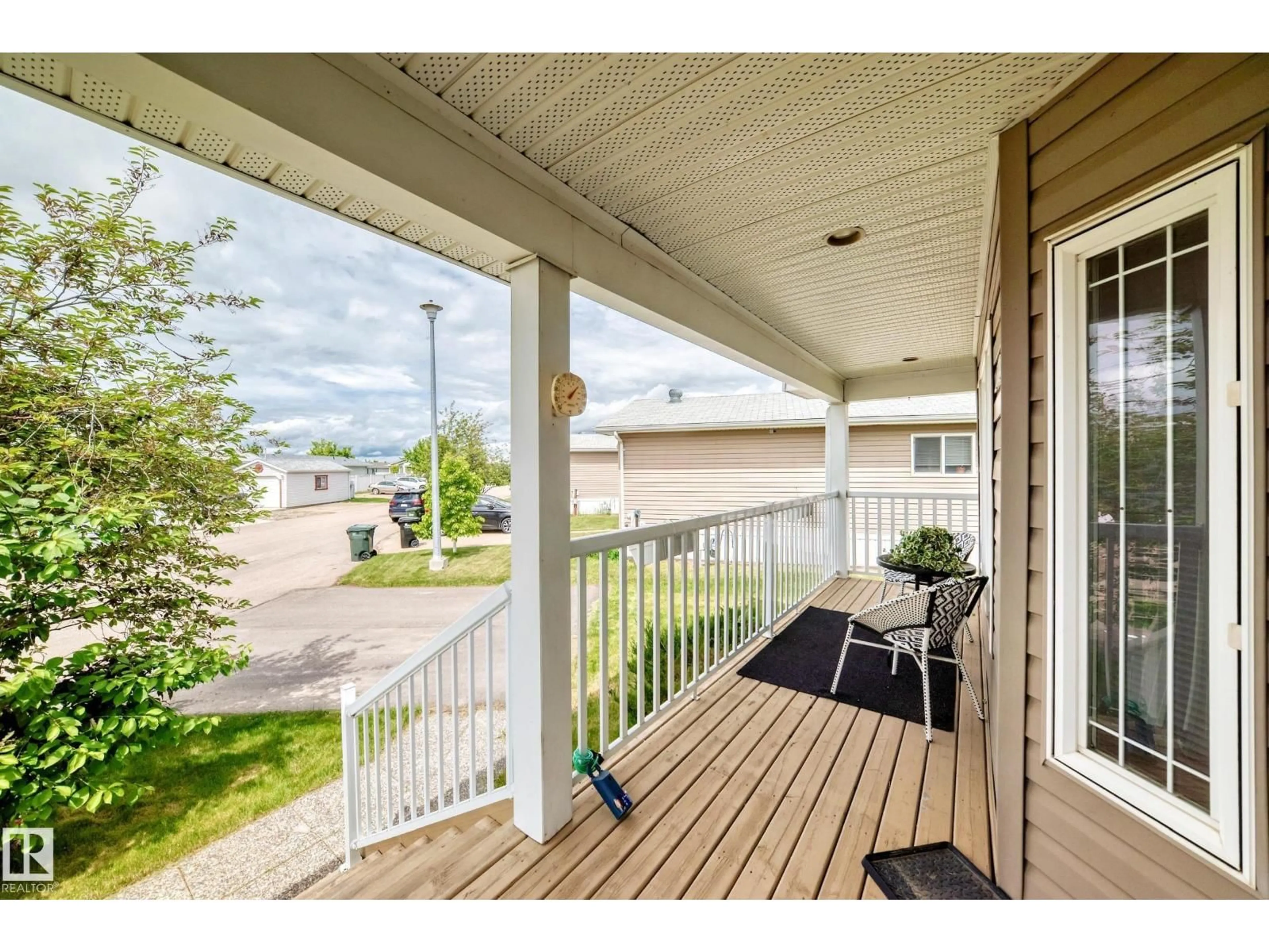 Patio, water/lake/river/ocean view for 1749 JUBILEE LOOP, Sherwood Park Alberta T8H2N6