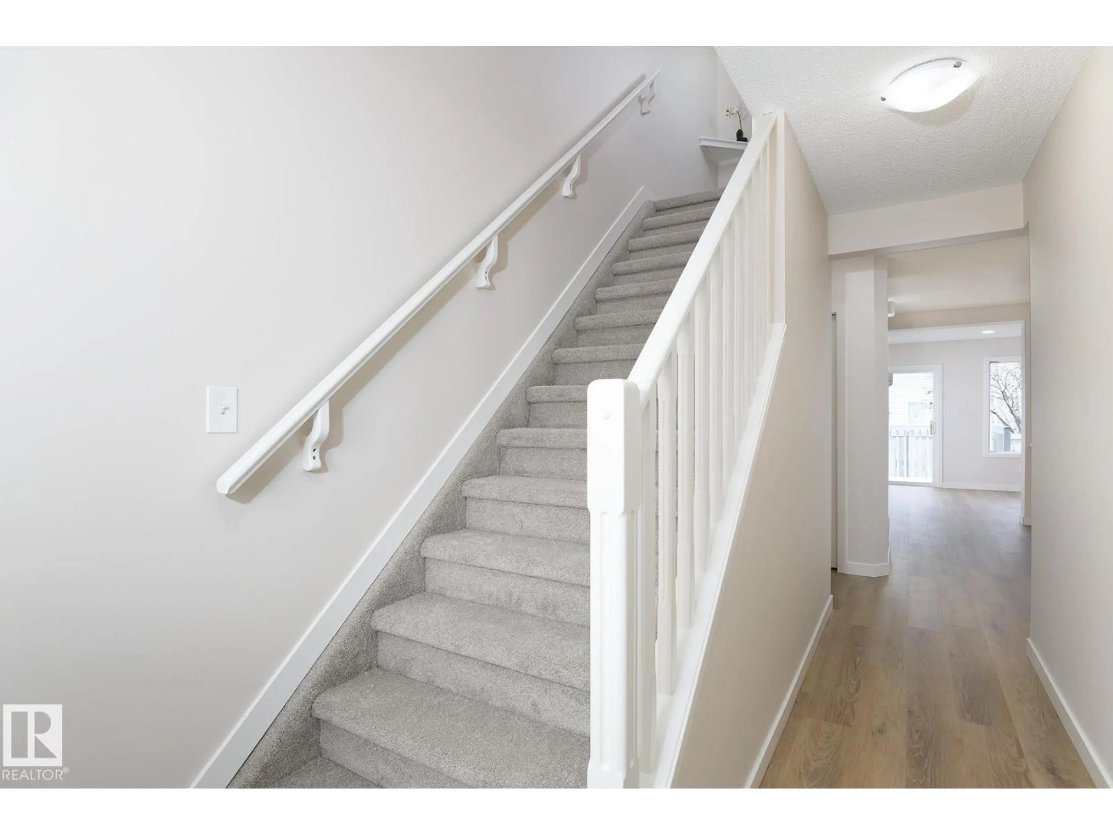 Stairs for 14603 - 55 MILLER BV, Edmonton Alberta T5Y3B6