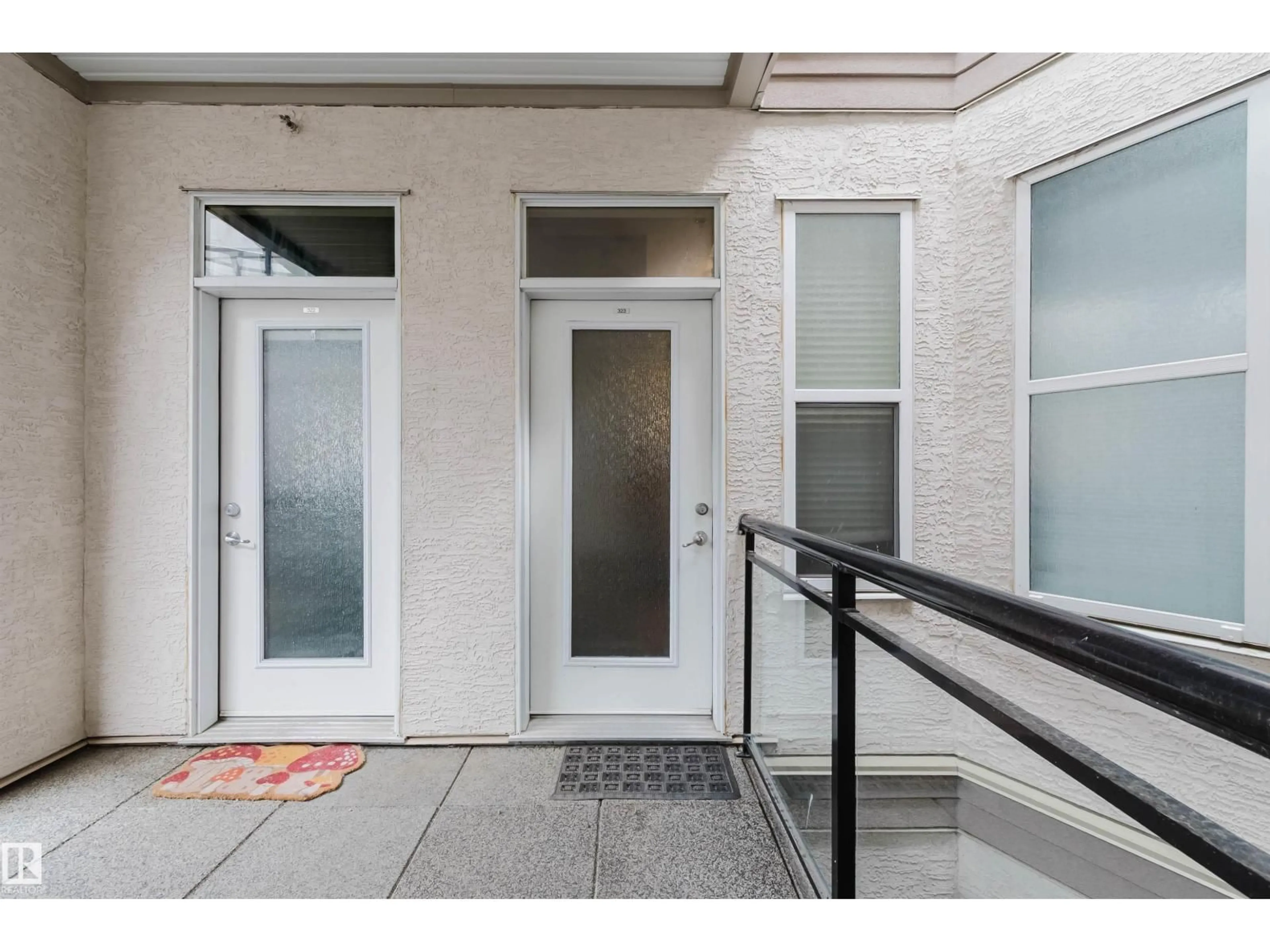 Indoor entryway for 323 - 4831 104A ST NW, Edmonton Alberta T6H0R5
