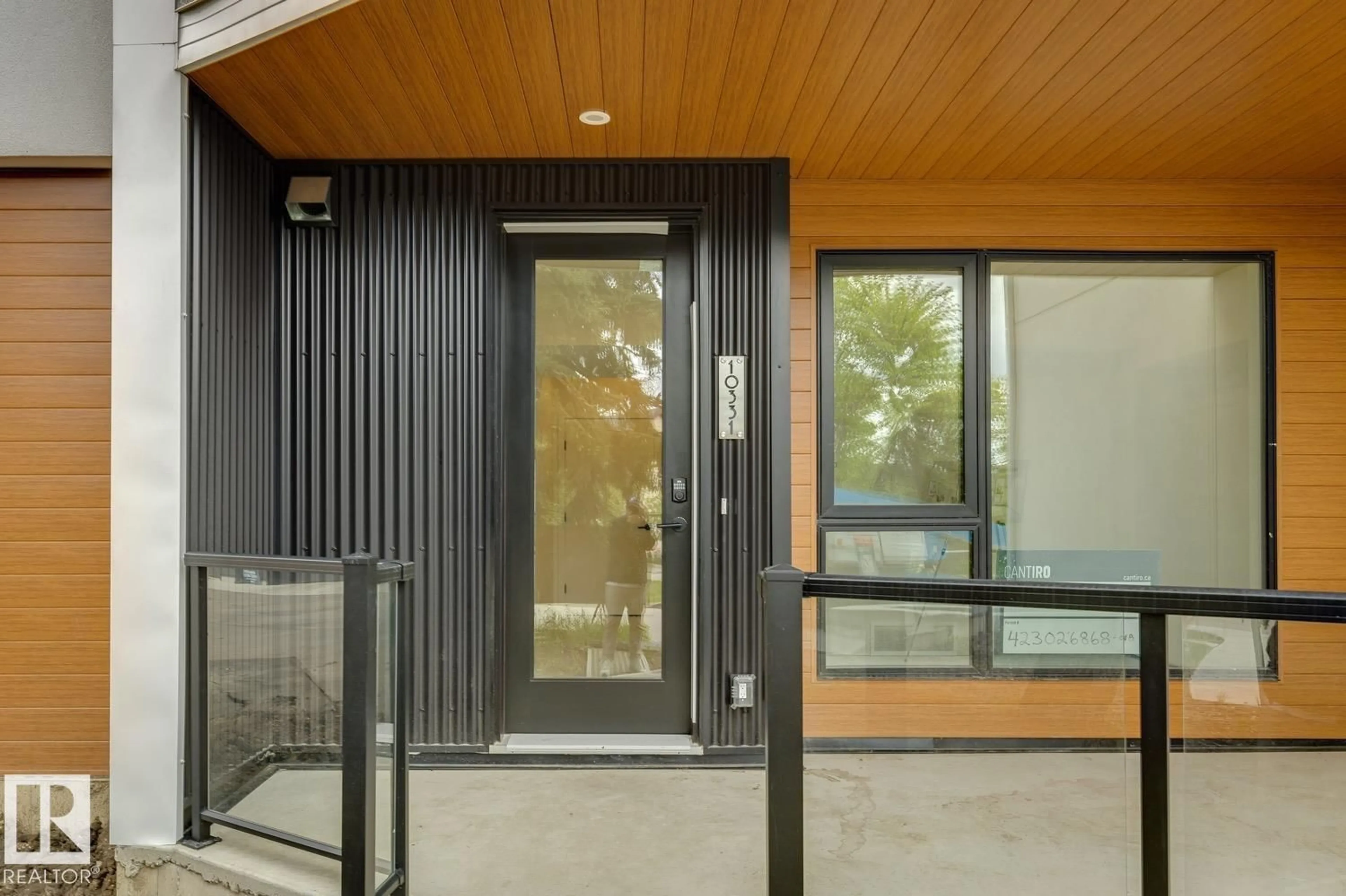 Indoor foyer for #6 - 10331 WADHURST RD, Edmonton Alberta T5N1T1