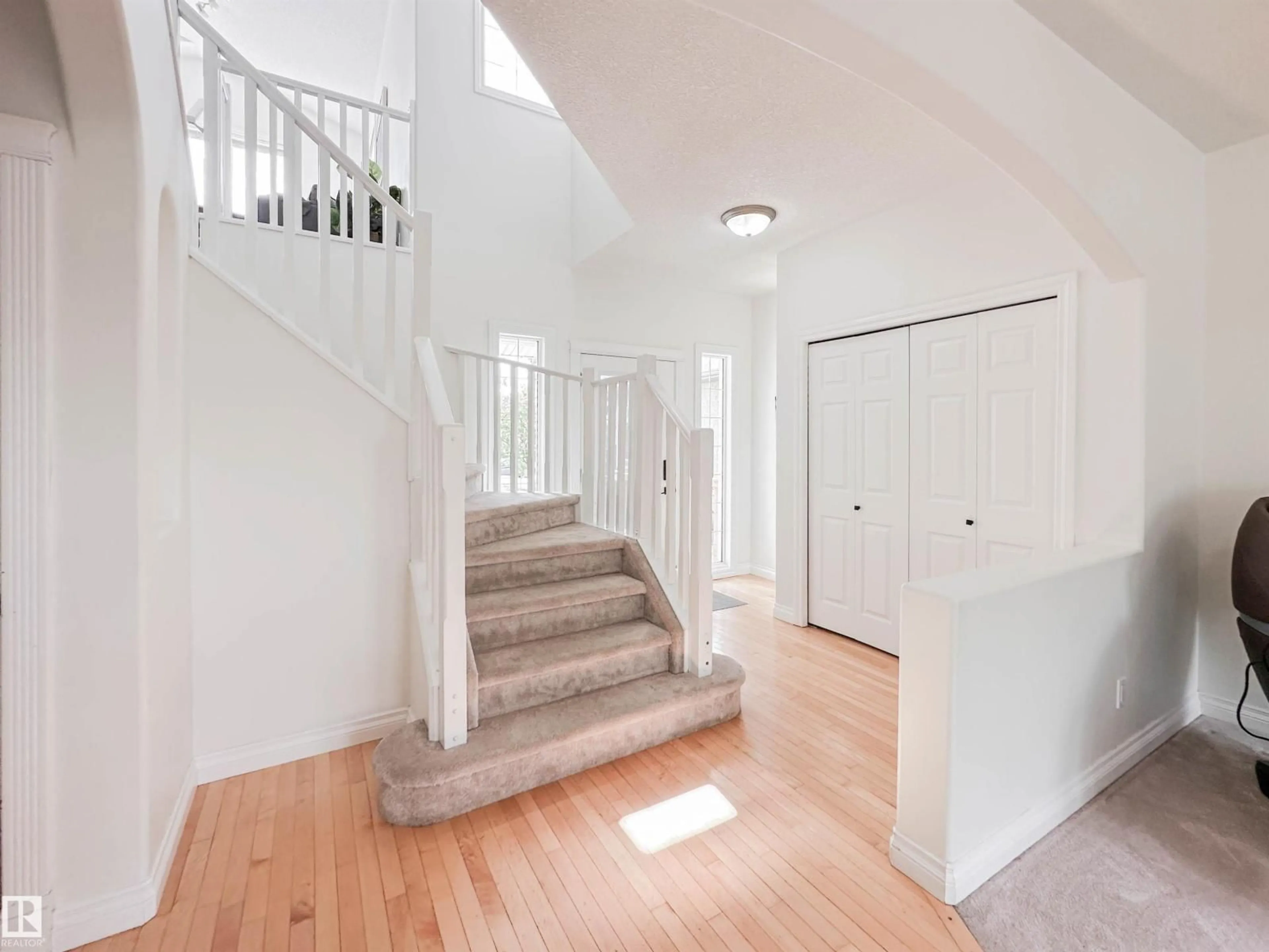 Unknown for 10 ORLEANS CT, St. Albert Alberta T8N6V9