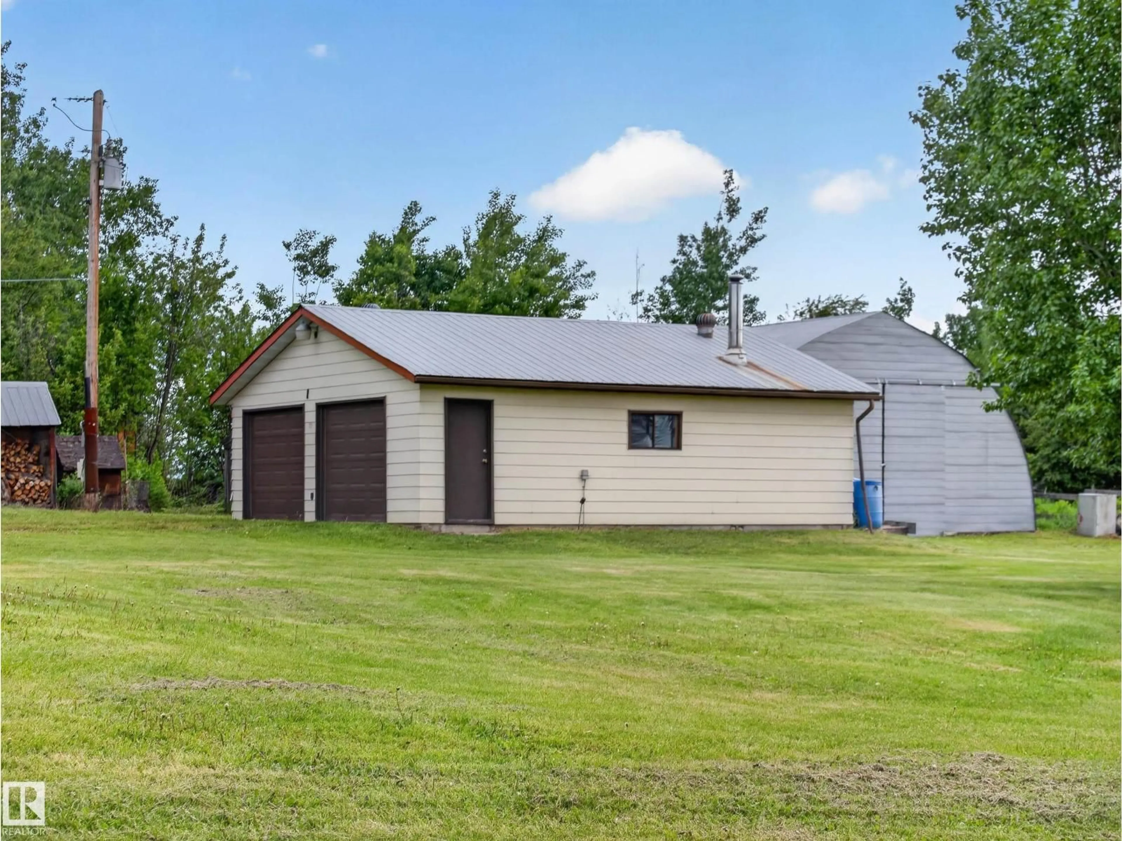 Shed for 1415 HWY 37, Rural Lac Ste. Anne County Alberta T0E1V0