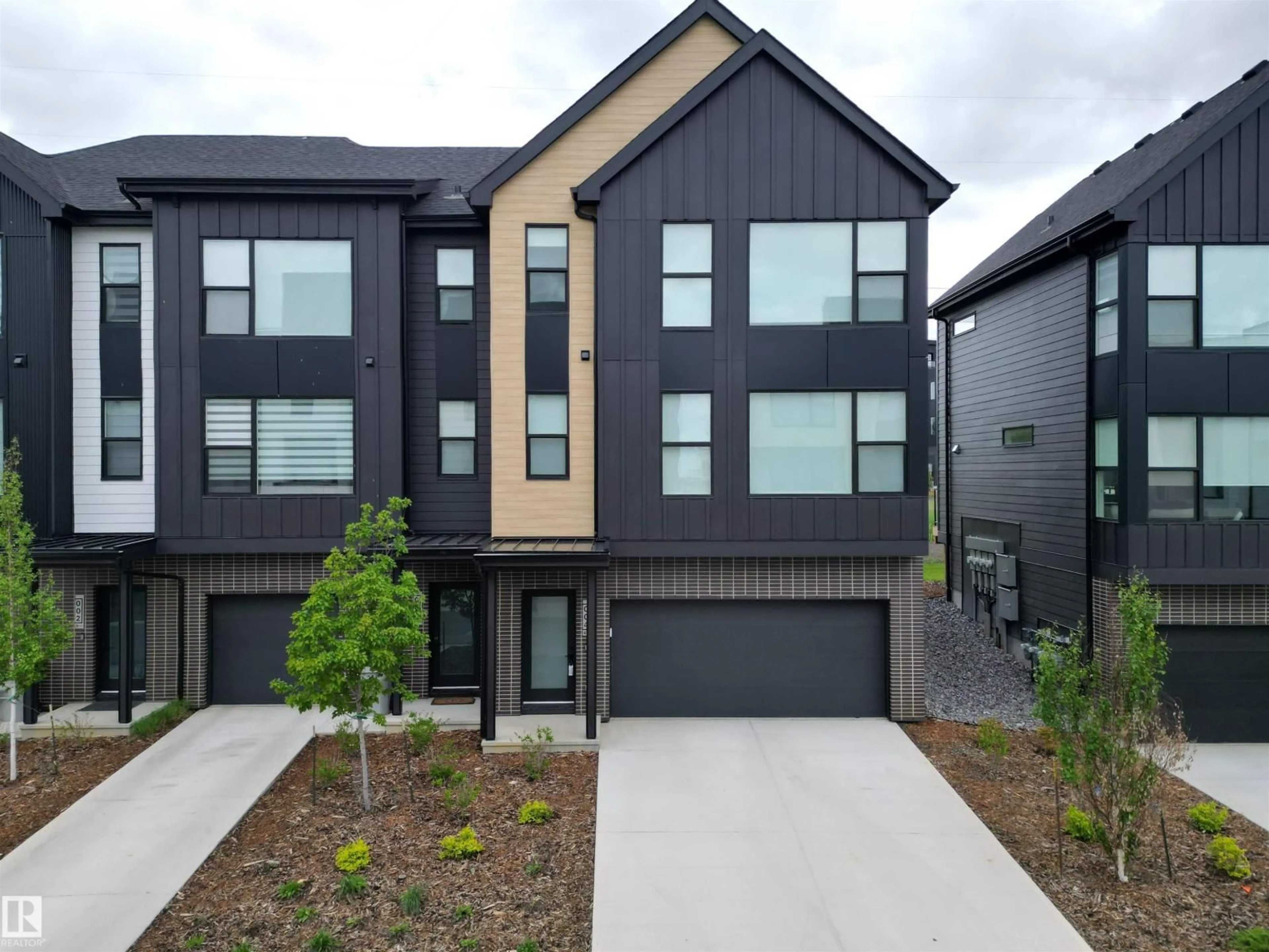 Home with brick exterior material, street for #4 - 5 RONDEAU DR, St. Albert Alberta T8N7X8