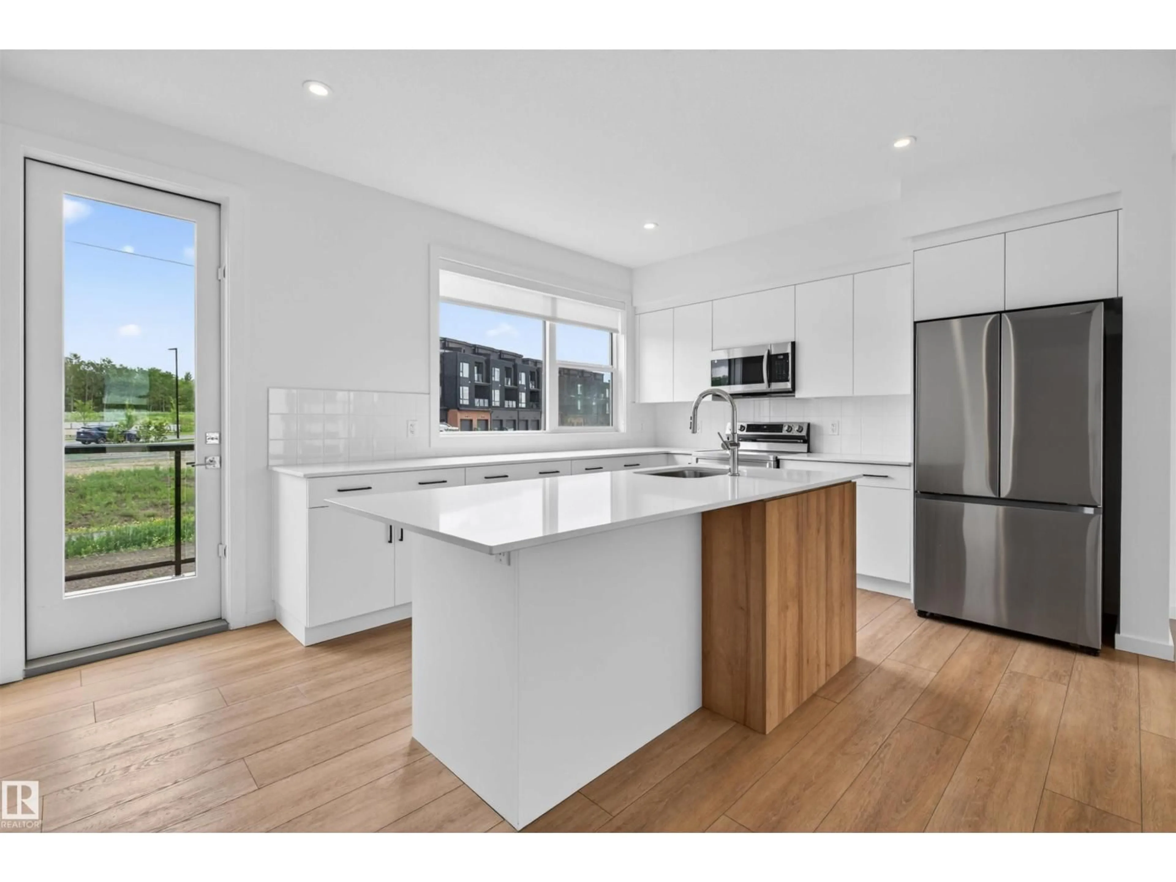 Open concept kitchen, unknown for #4 - 5 RONDEAU DR, St. Albert Alberta T8N7X8