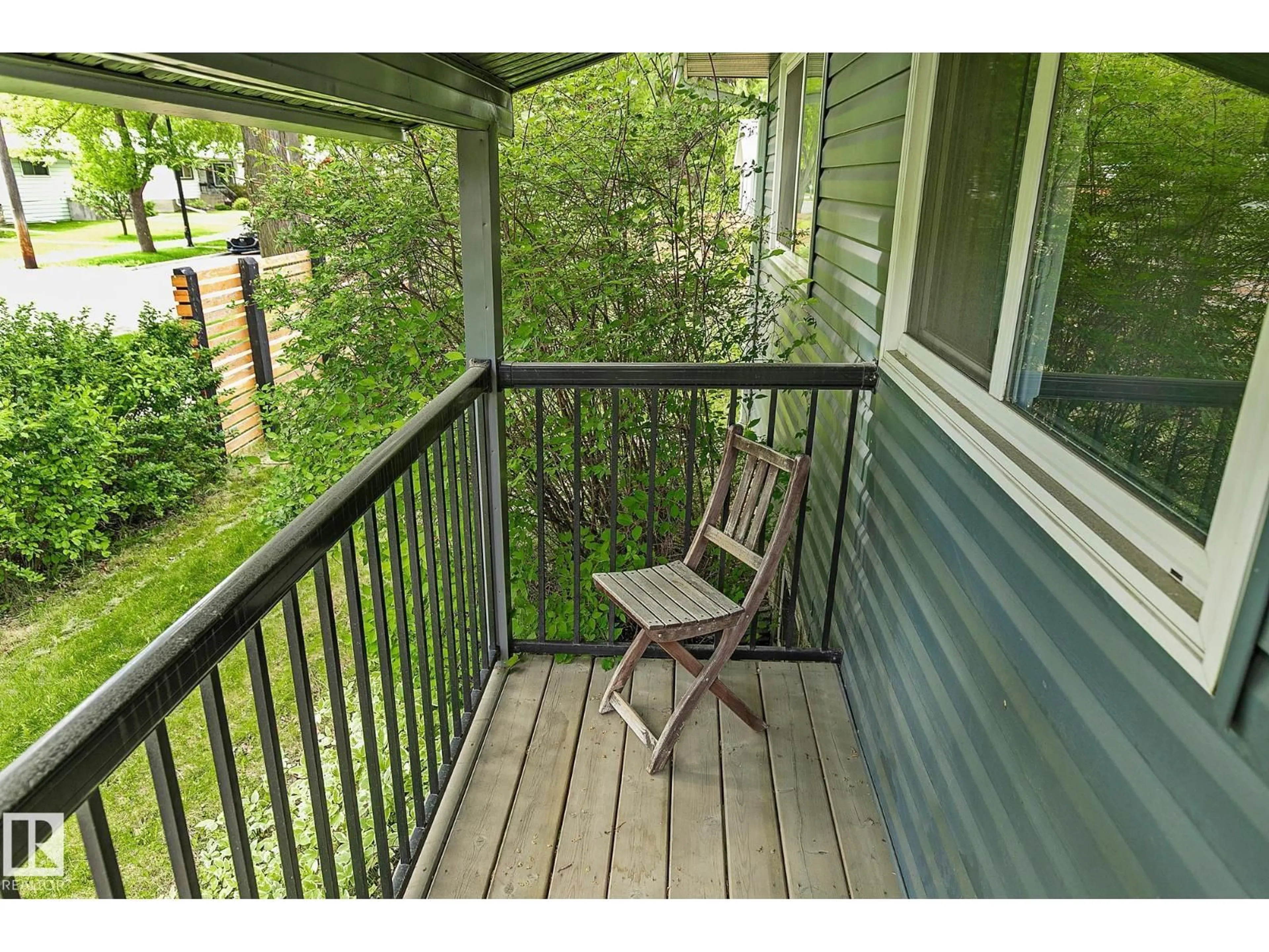 Patio, unknown for NW - 11334 52 ST, Edmonton Alberta T5W3J1