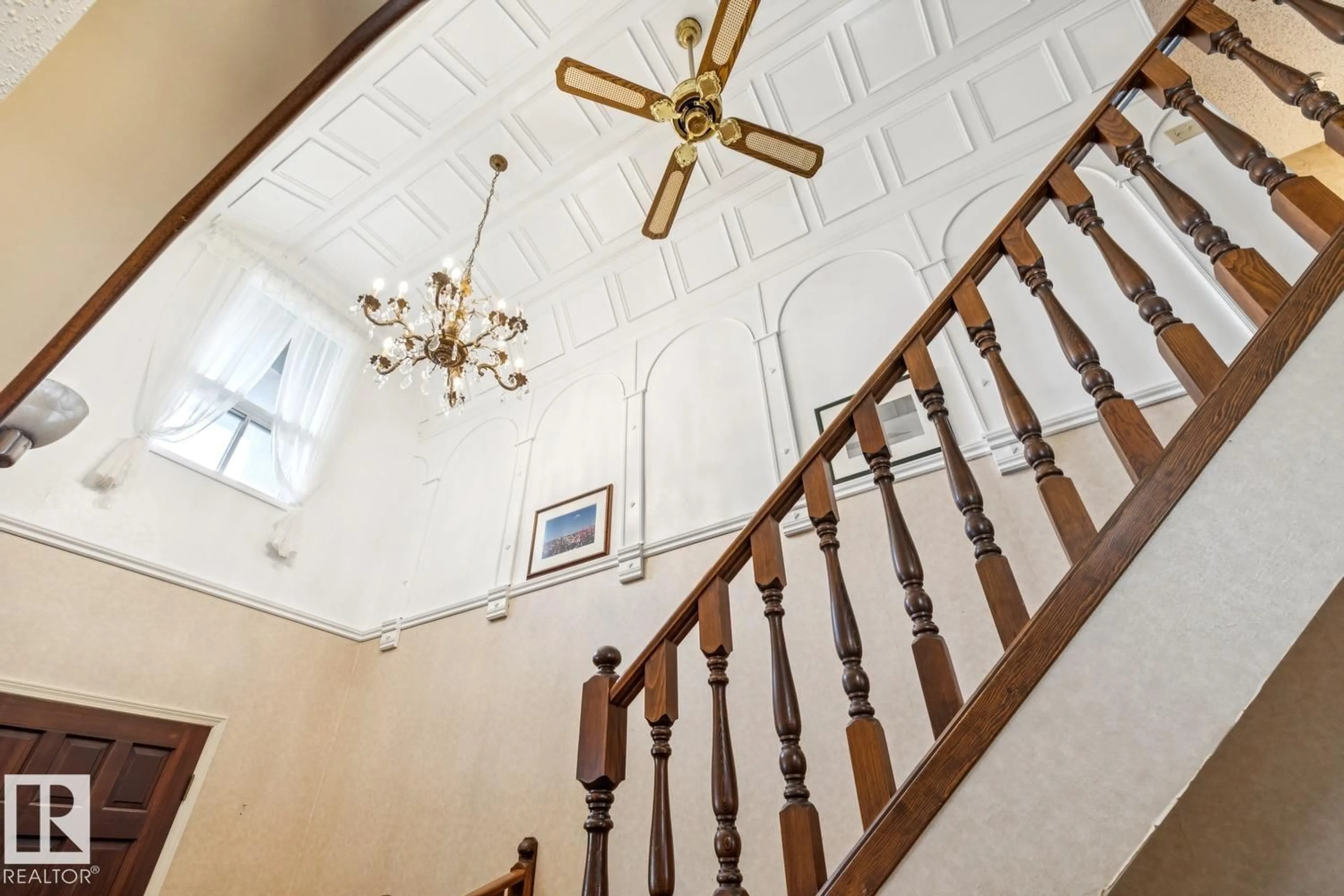 Stairs for NW - 11216 21 AV, Edmonton Alberta T6J5H4