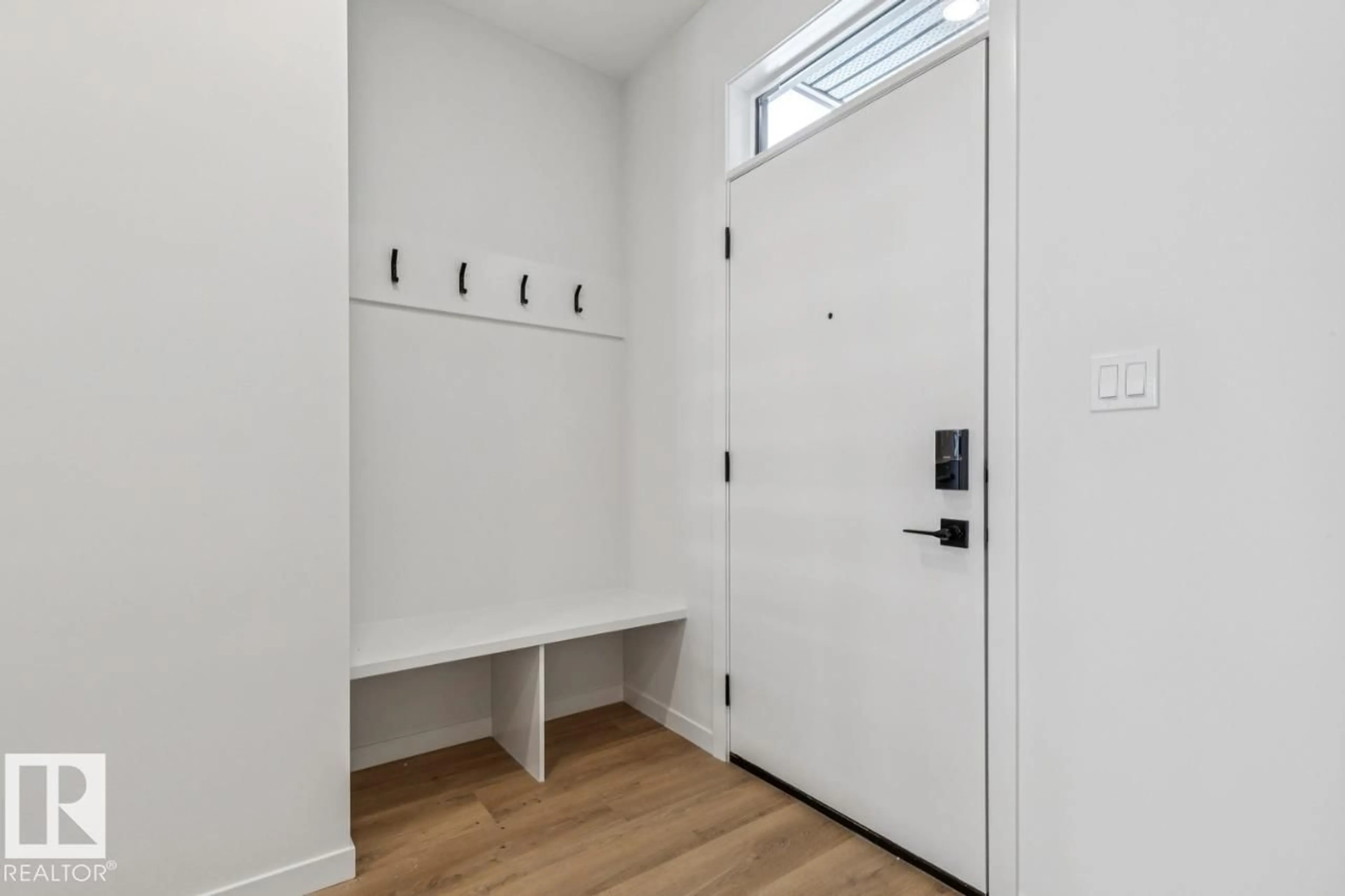 Indoor entryway for 202 STETSON LO, Ardrossan Alberta T8E2E4