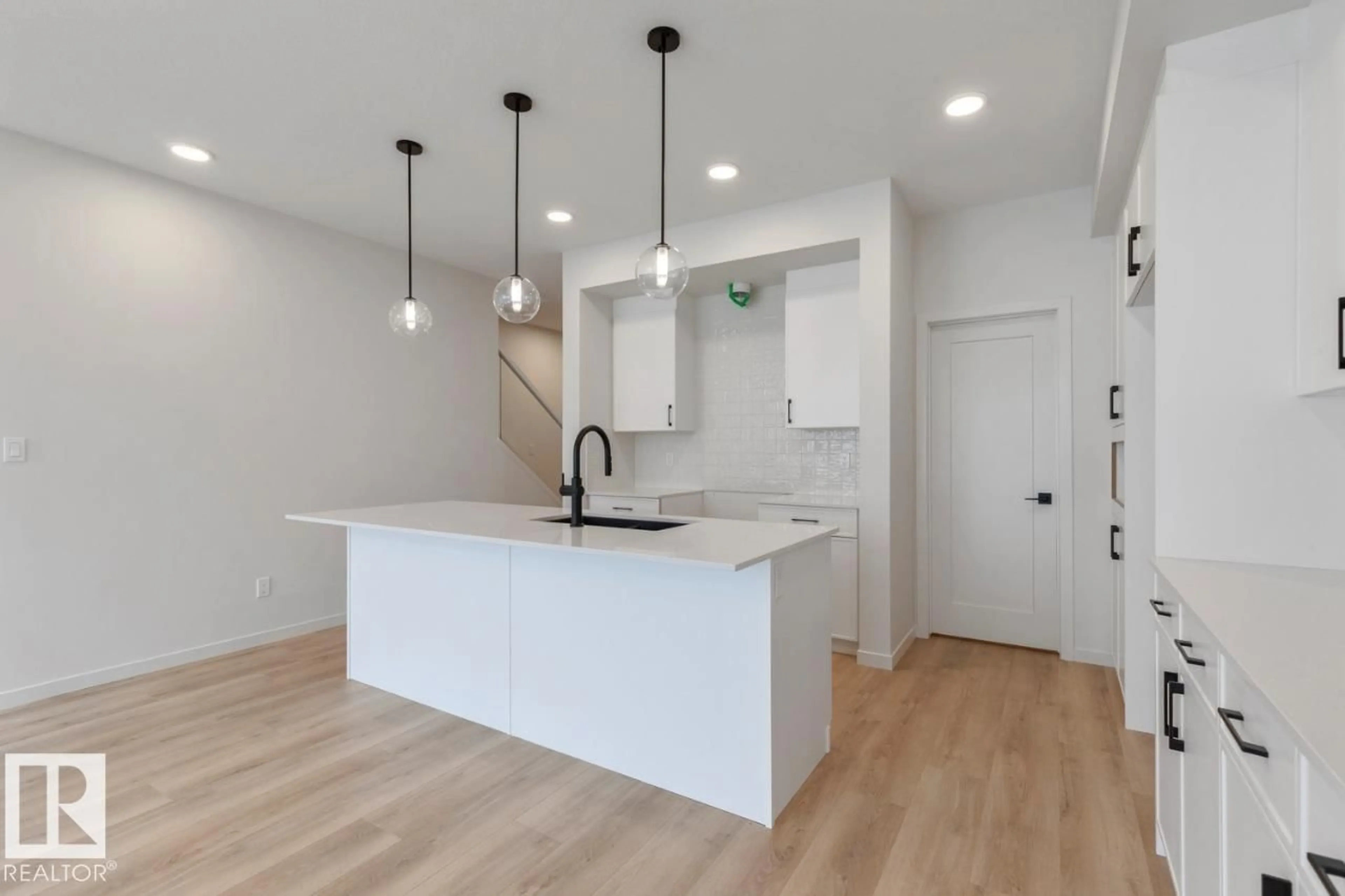 Open concept kitchen, unknown for 202 STETSON LO, Ardrossan Alberta T8E2E4