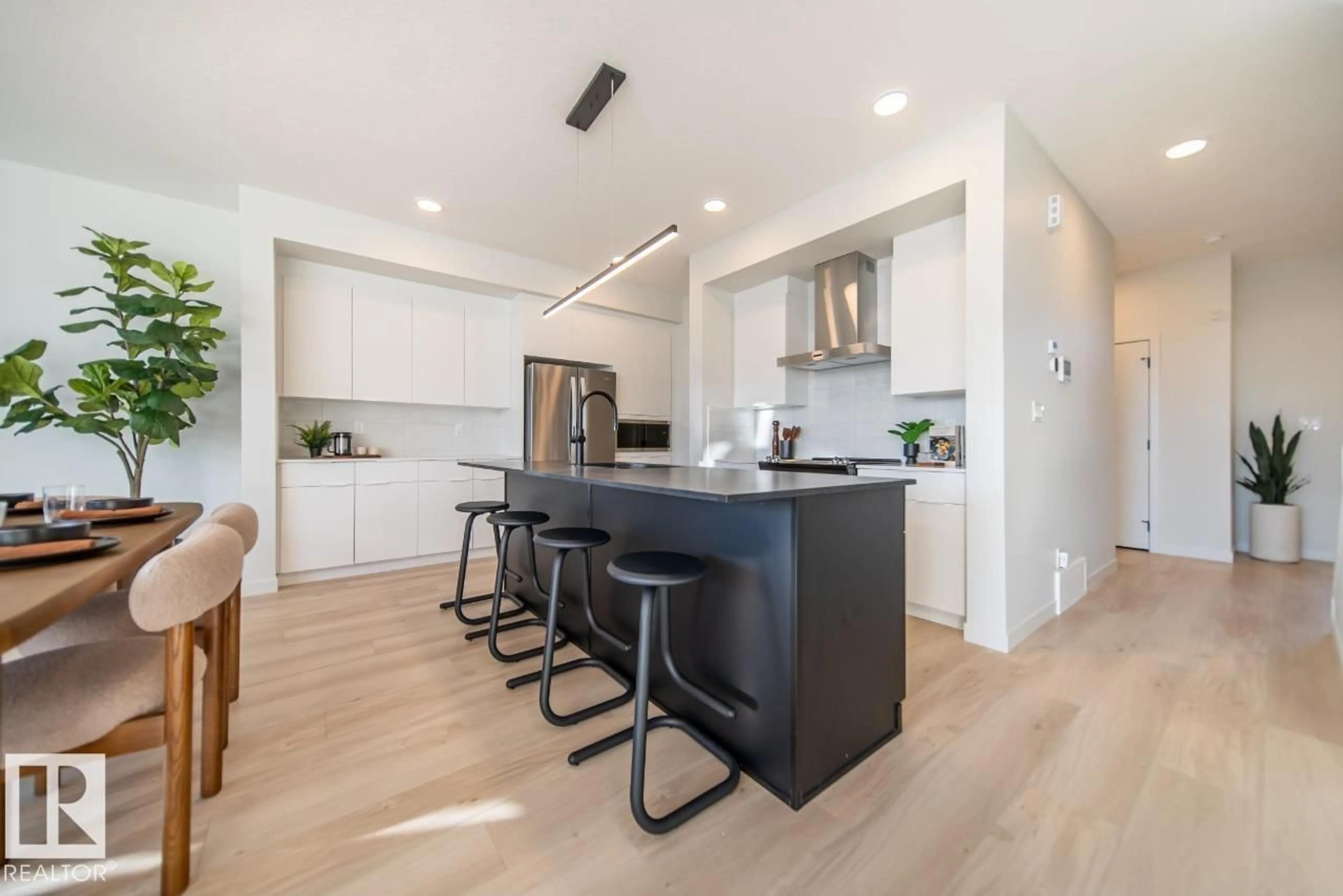 Open concept kitchen, unknown for 202 STETSON LO, Ardrossan Alberta T8E2E4