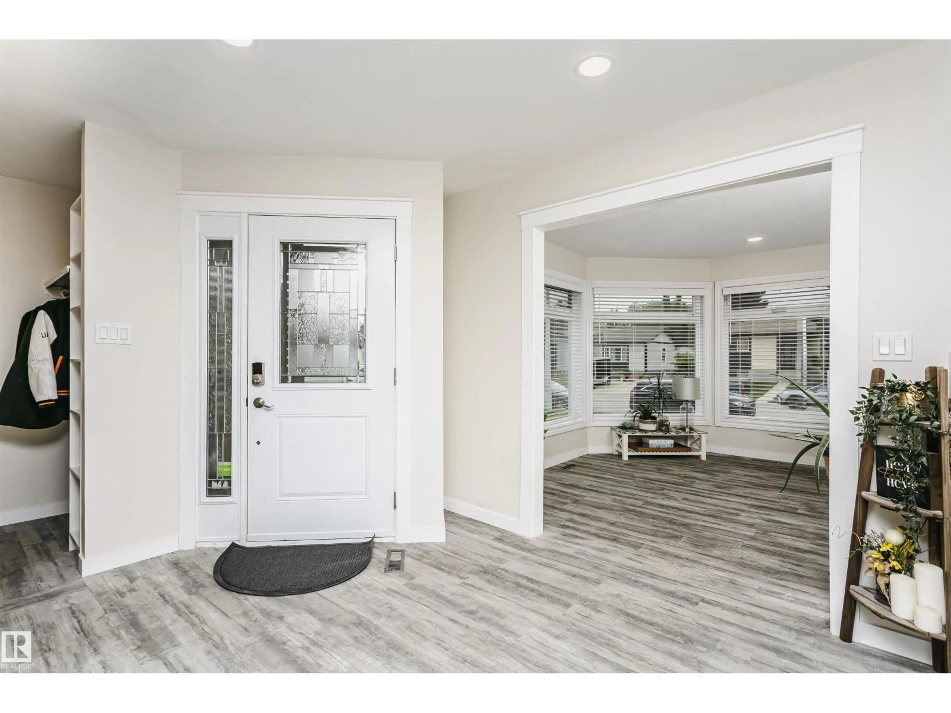 Indoor entryway for 5610 57 AV, Beaumont Alberta T4X1A8