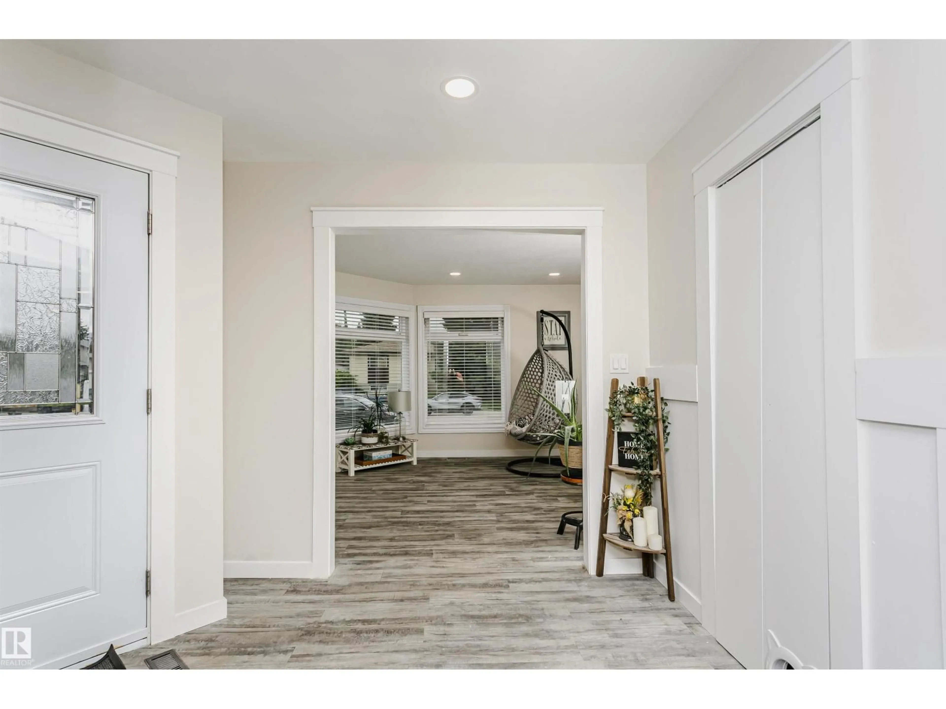 Indoor entryway for 5610 57 AV, Beaumont Alberta T4X1A8