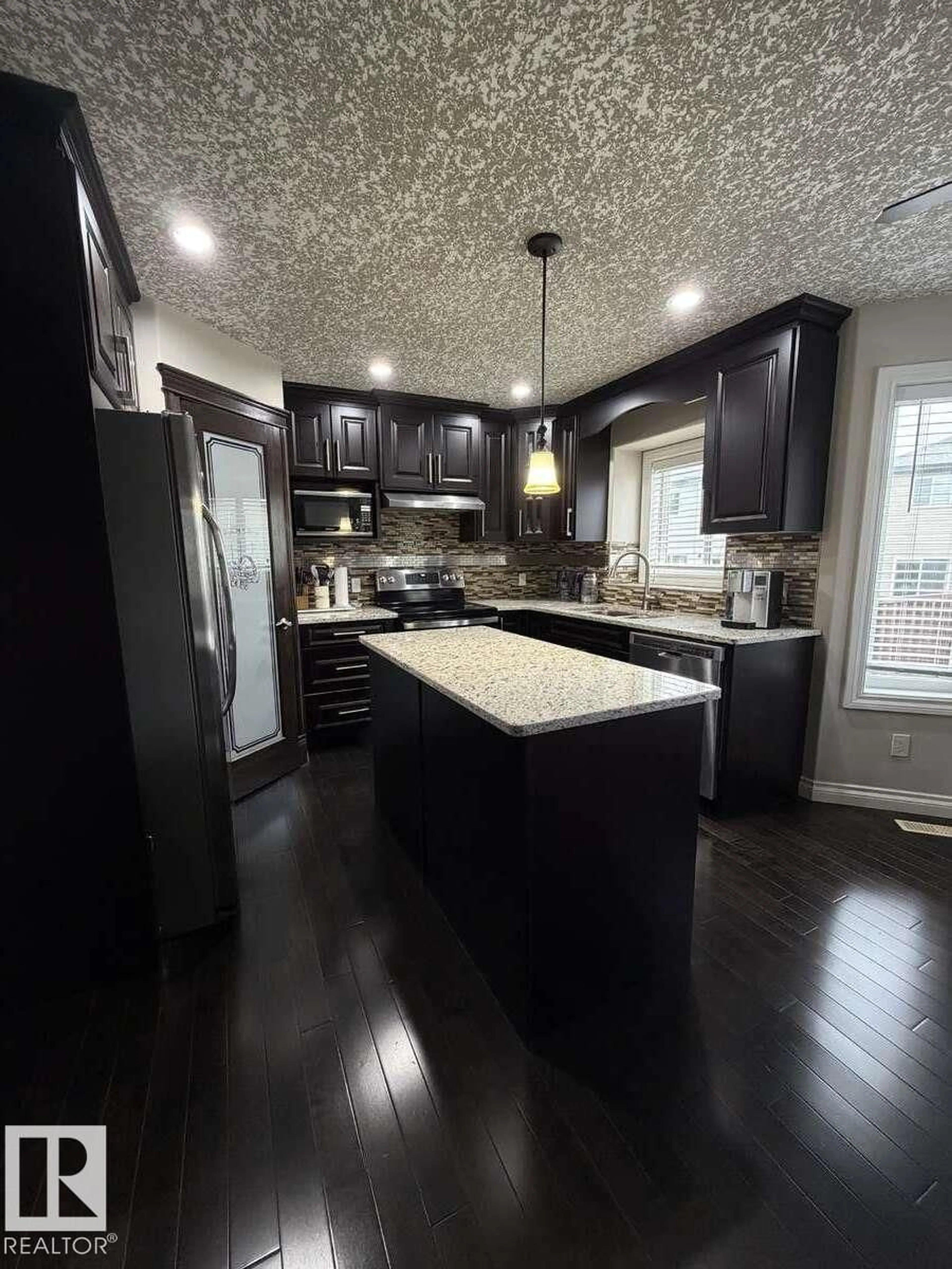 Open concept kitchen, unknown for 167 SONORA, Fort Saskatchewan Alberta T8L0H6