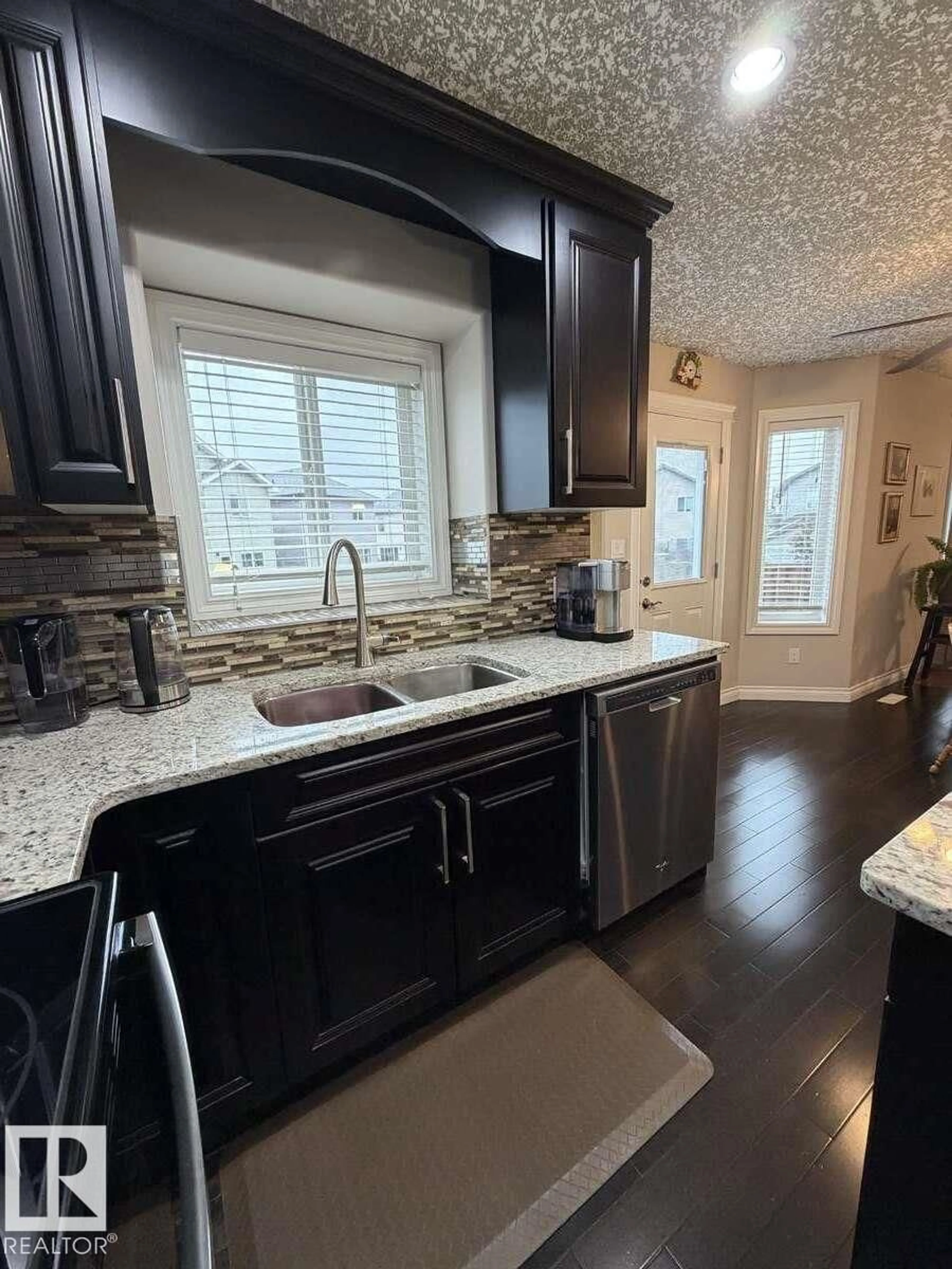 Open concept kitchen, ceramic/tile floor for 167 SONORA, Fort Saskatchewan Alberta T8L0H6