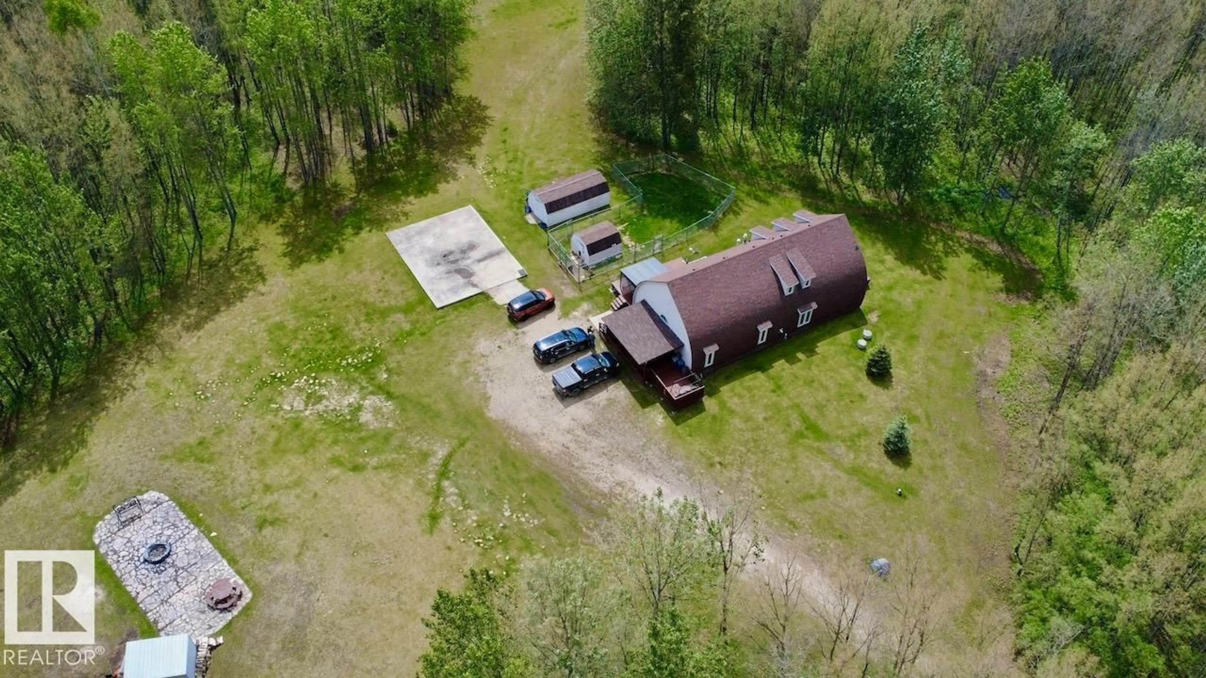 A pic from outside/outdoor area/front of a property/back of a property/a pic from drone, building for 7113 TOWNSHIP RD 524, Rural Parkland County Alberta T0E0S0
