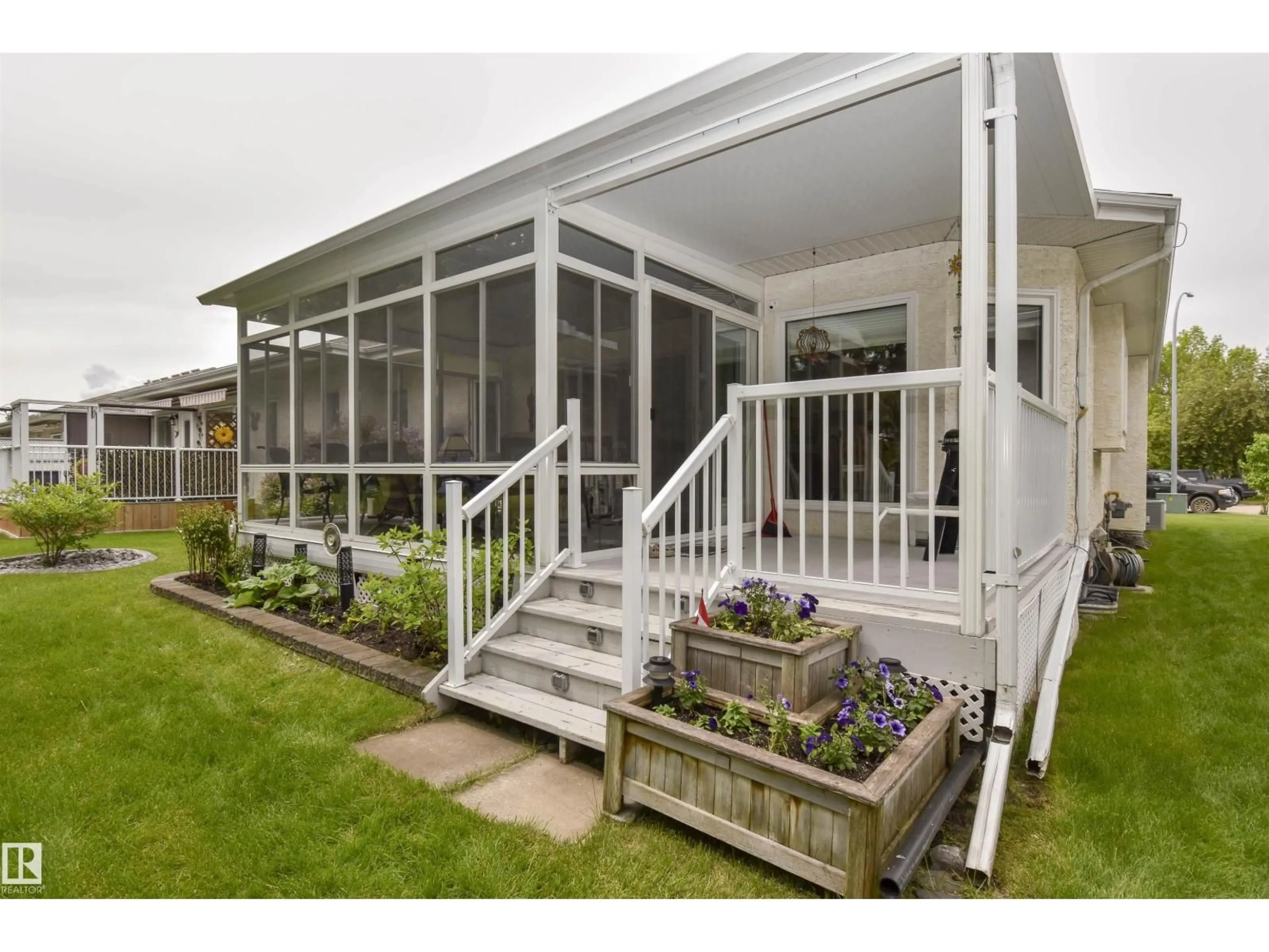 Home with vinyl exterior material, unknown for 24 LONGVIEW PL, Spruce Grove Alberta T7X3Y6