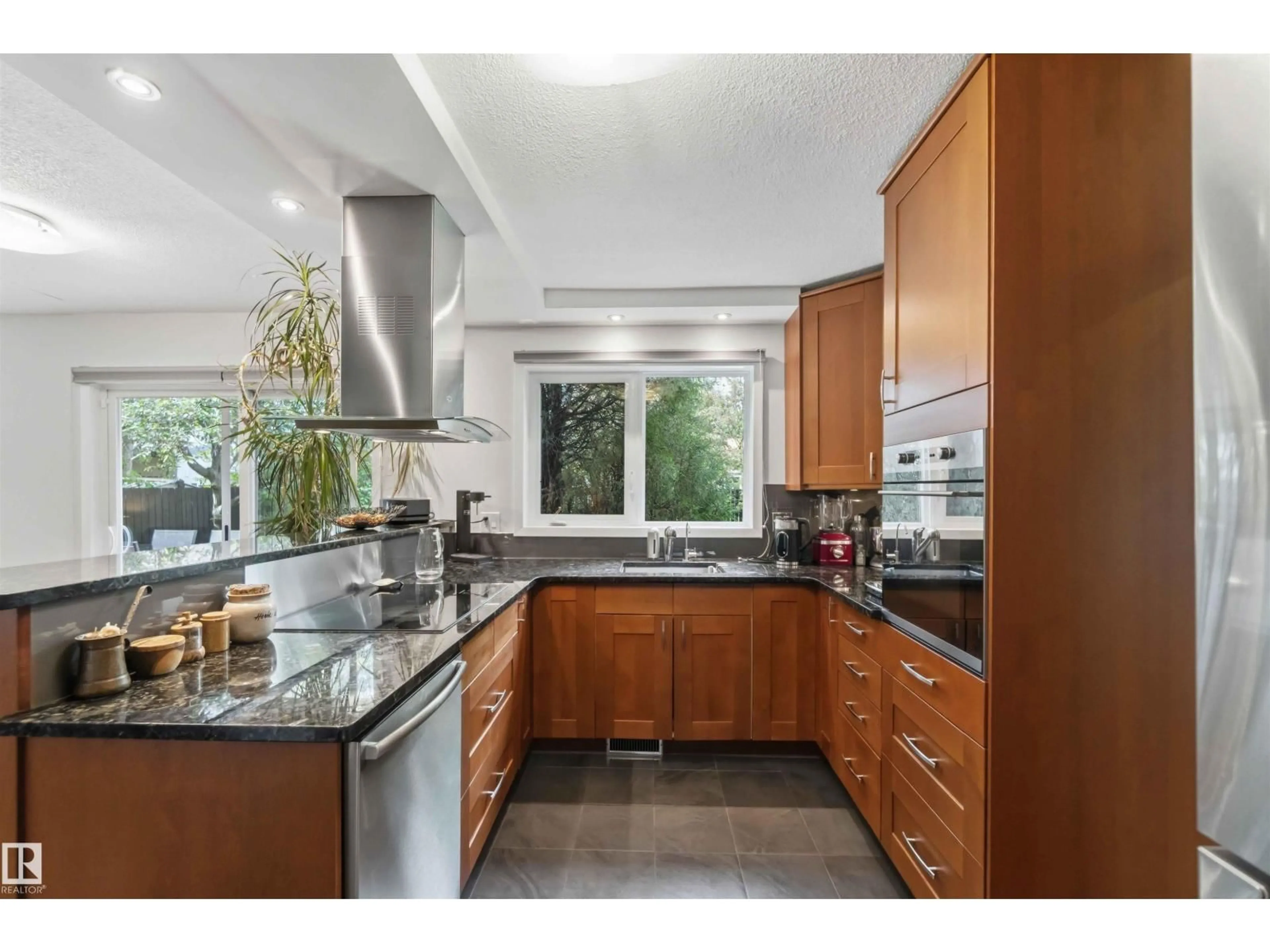 Unknown for NW - 1832 104A ST, Edmonton Alberta T6J5A4