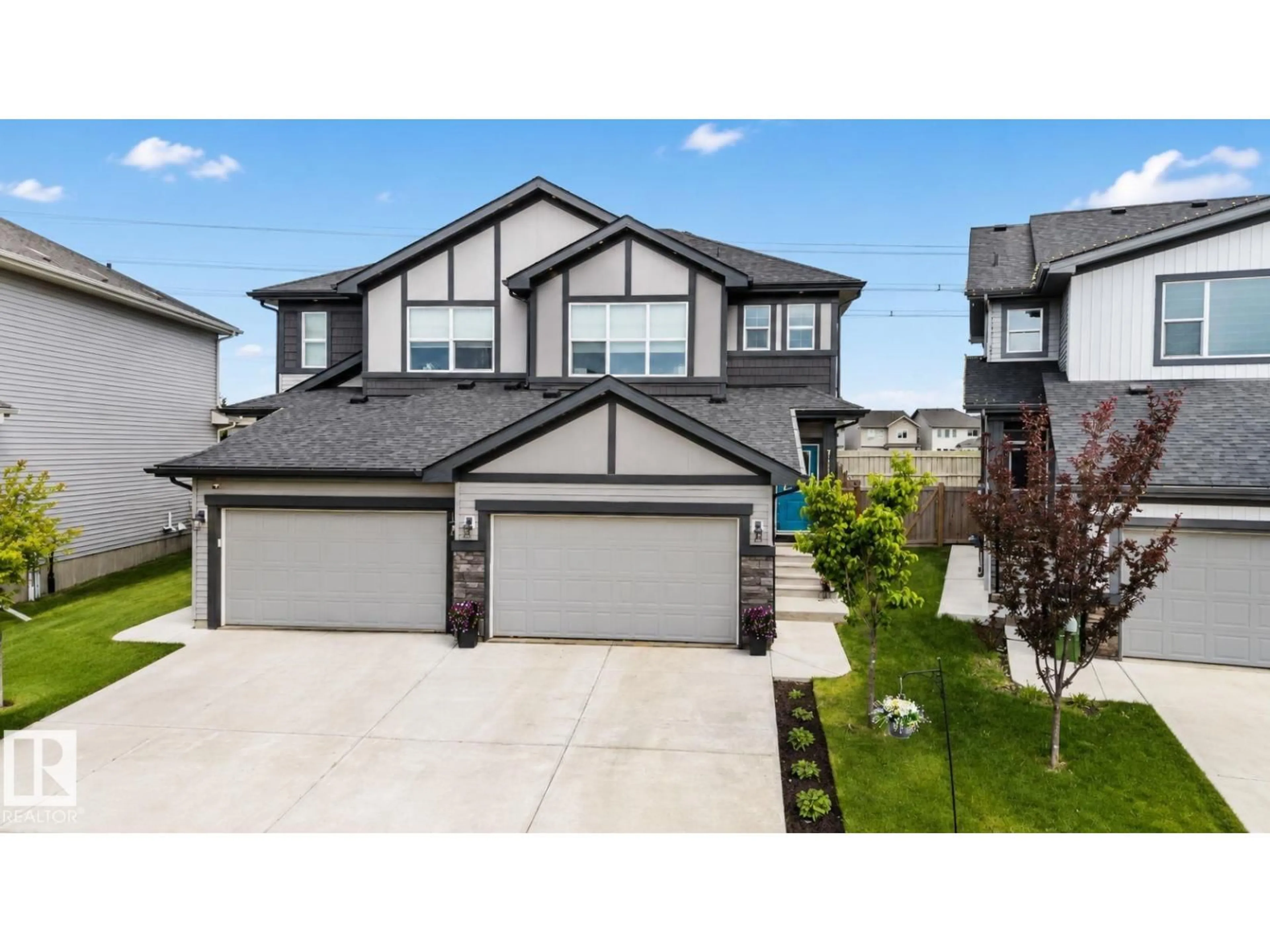 Home with vinyl exterior material, street for 8612 CUSHING PL, Edmonton Alberta T6W3R4