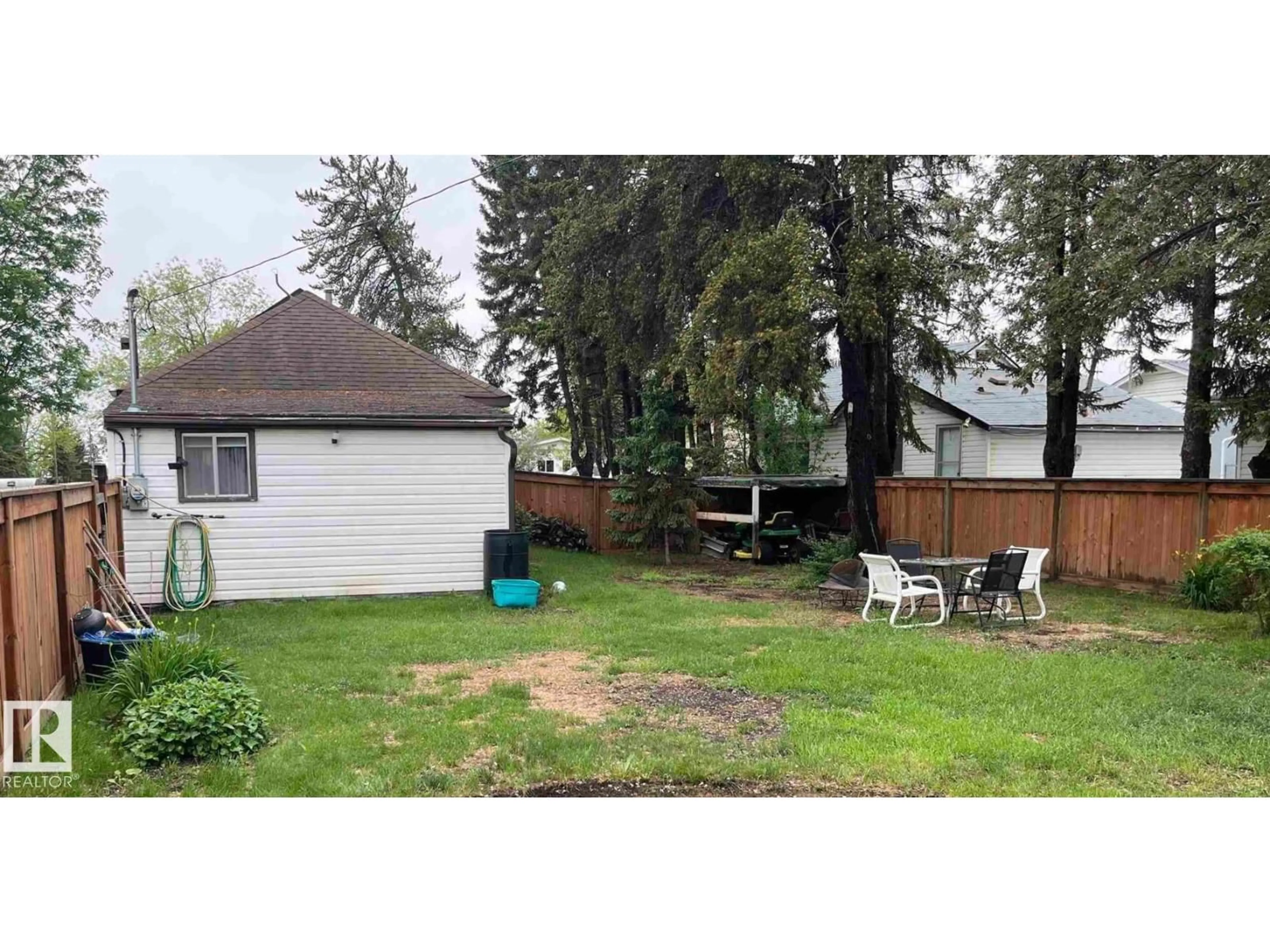 Shed for 5104 55 AV, Tofield Alberta T0B4J0