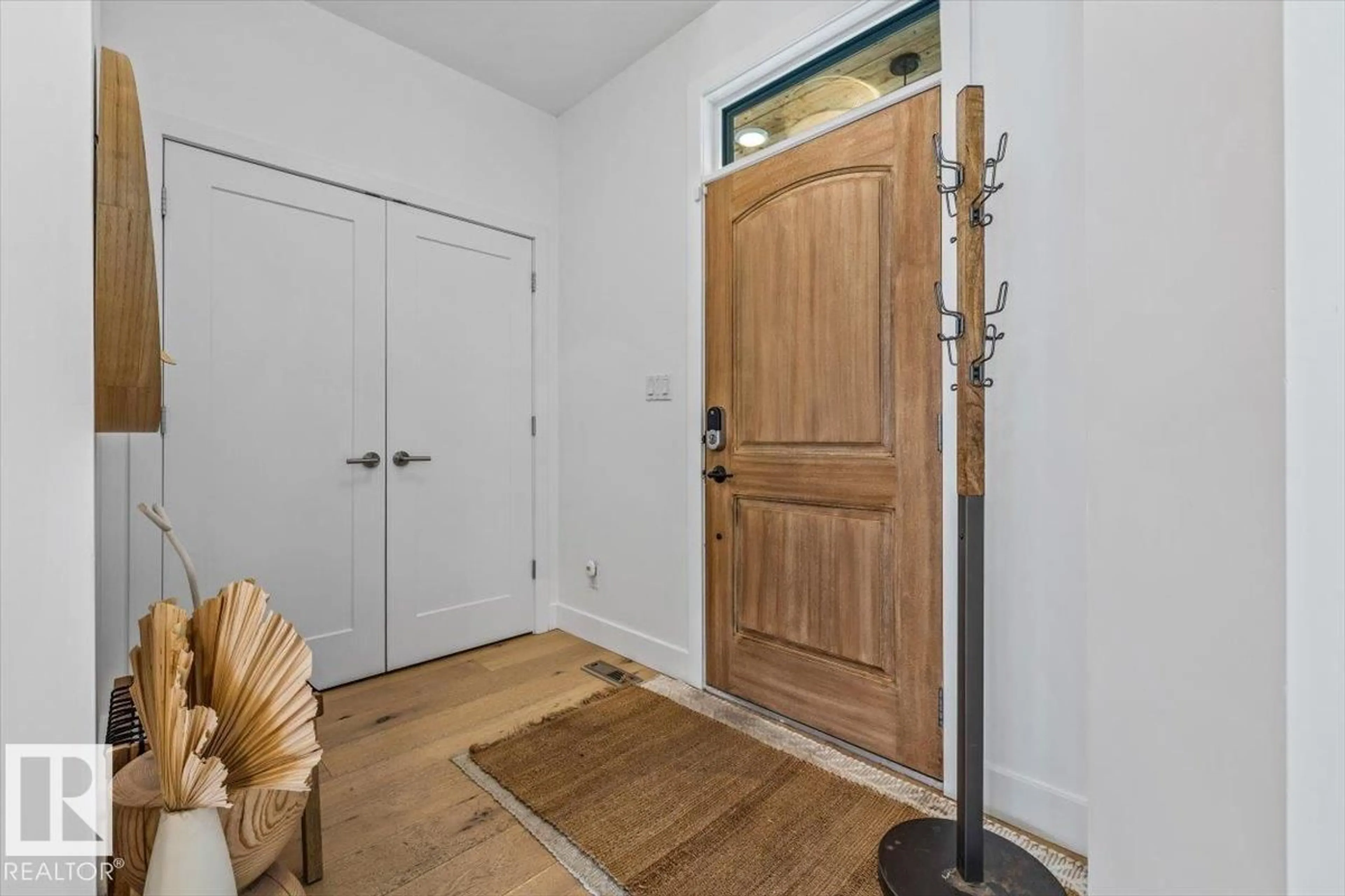 Indoor entryway for NW - 10641 126 ST, Edmonton Alberta T5N1V5