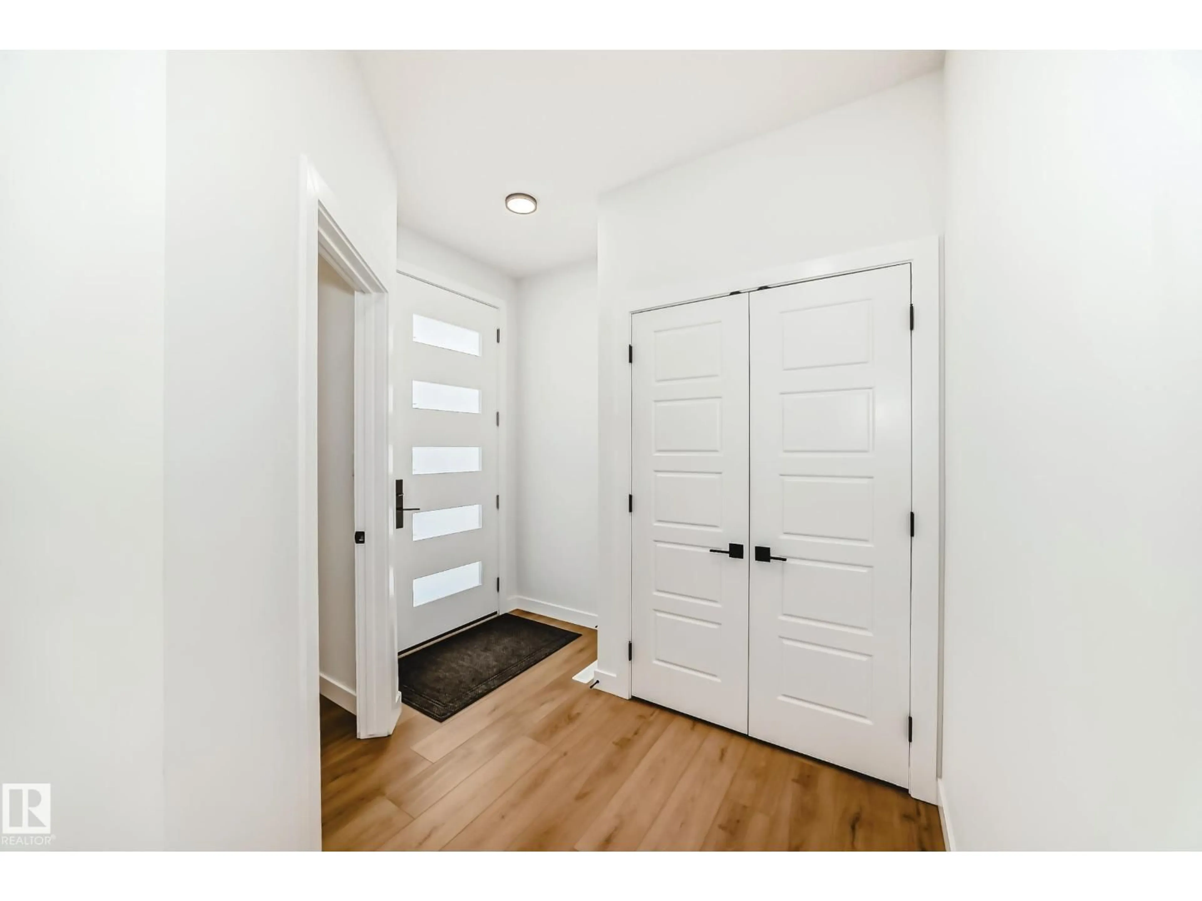 Indoor entryway for 341 ROBERTS WD, Leduc Alberta T9E1G5
