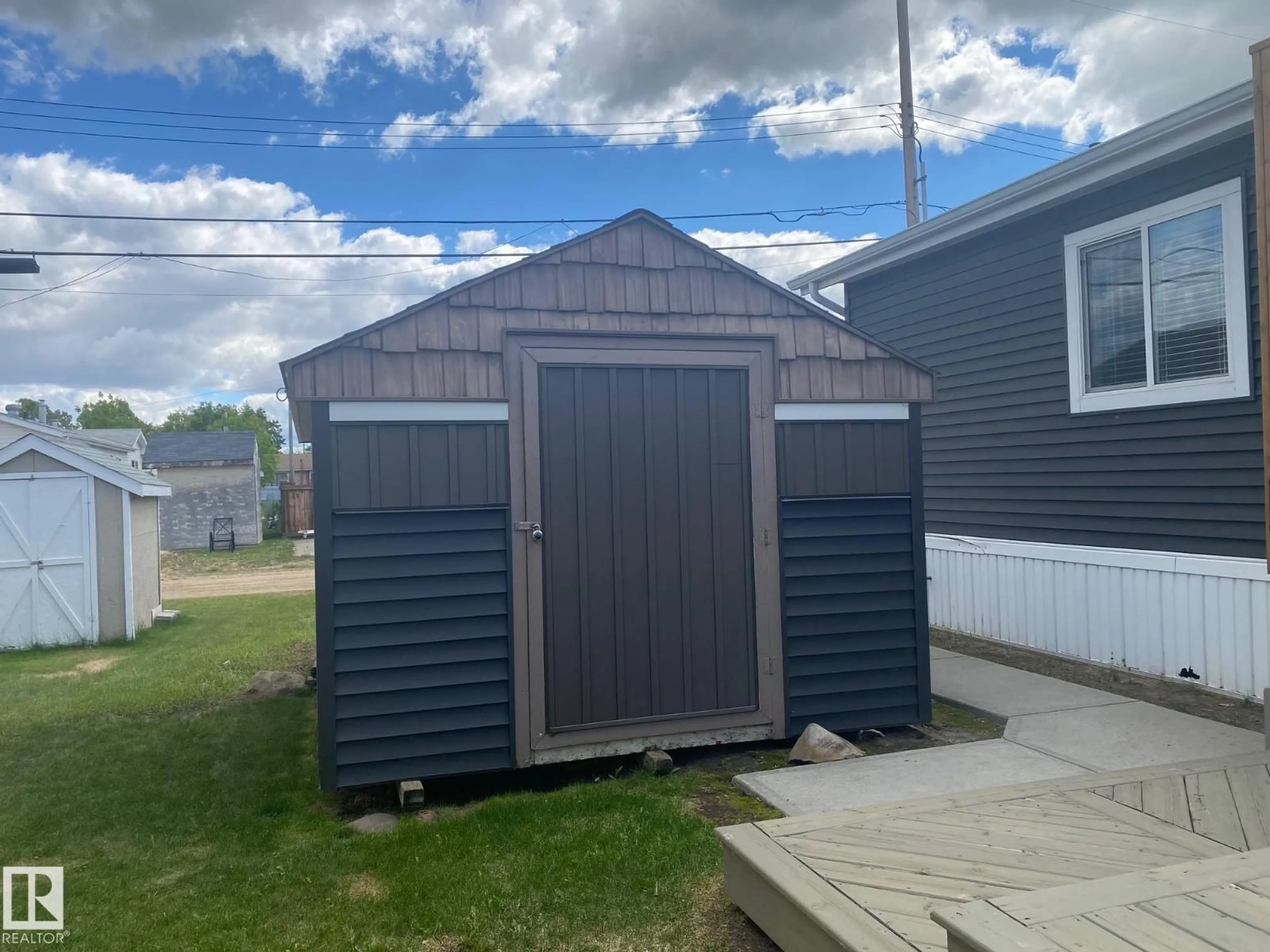 Shed for 4809 49 AV, Wetaskiwin Alberta T9A0G5