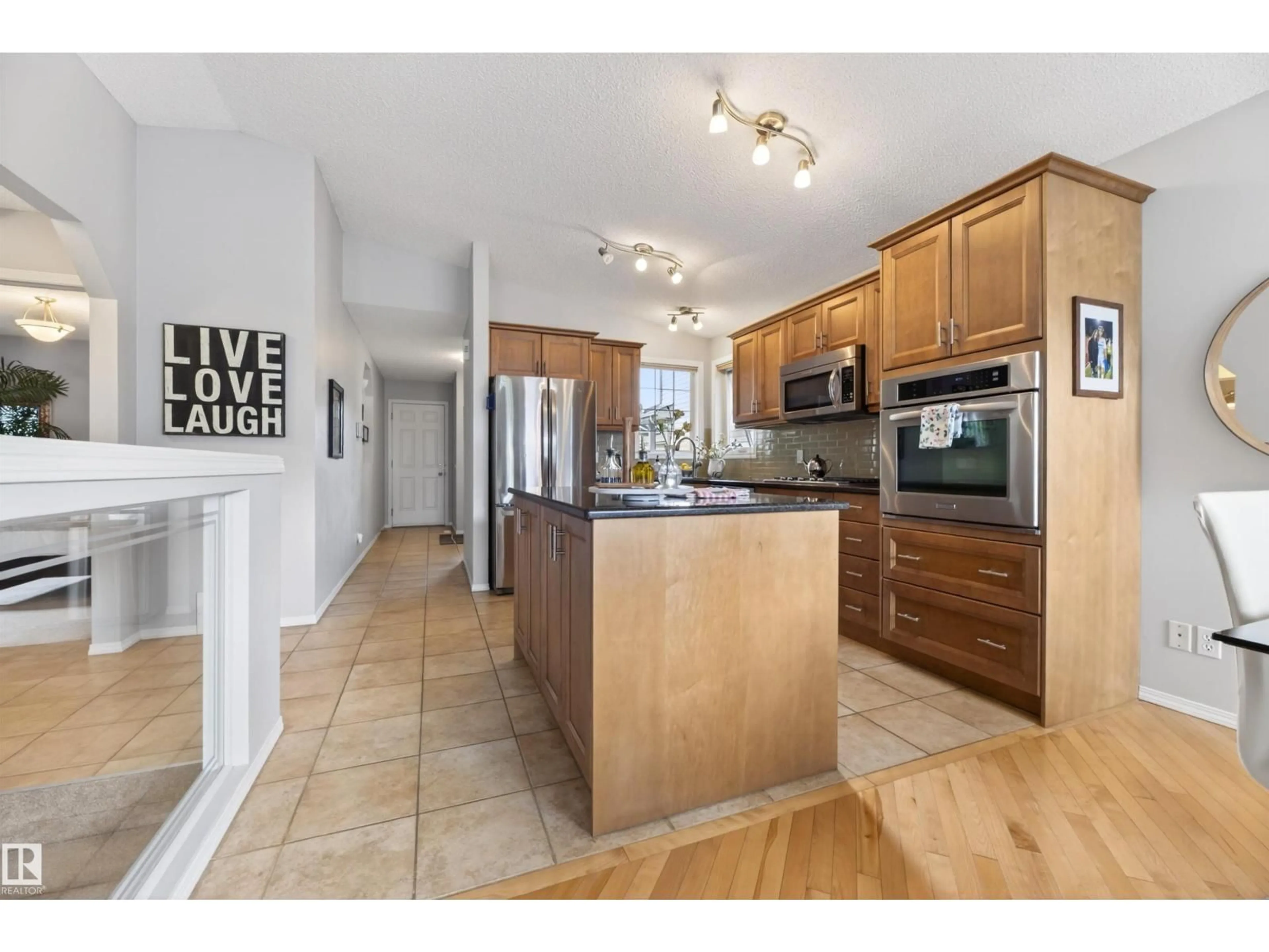 Open concept kitchen, unknown for 233 FOXBORO CV, Sherwood Park Alberta T8A6N8