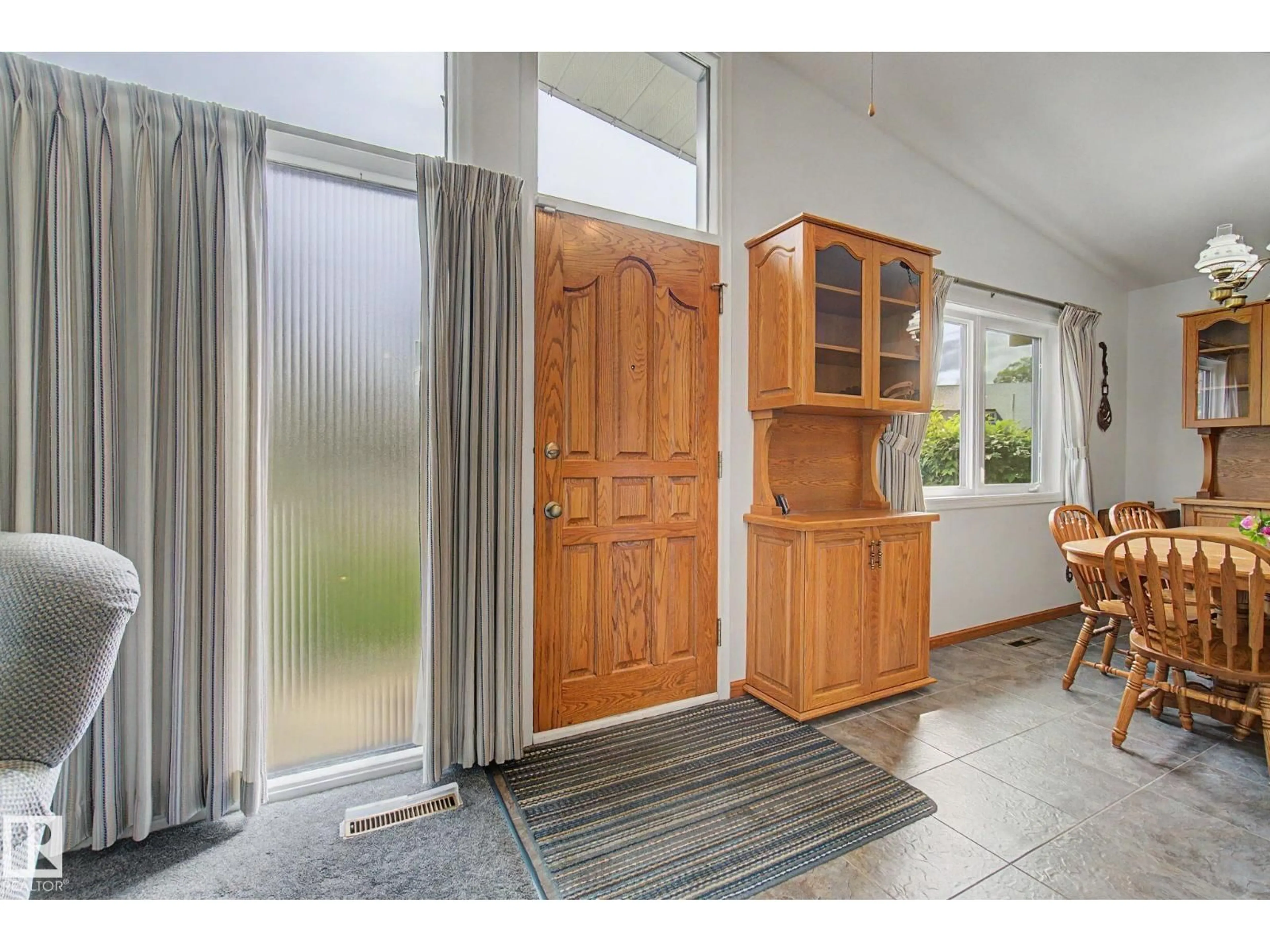 Indoor entryway for NW - 8706 162 ST, Edmonton Alberta T5R2M1