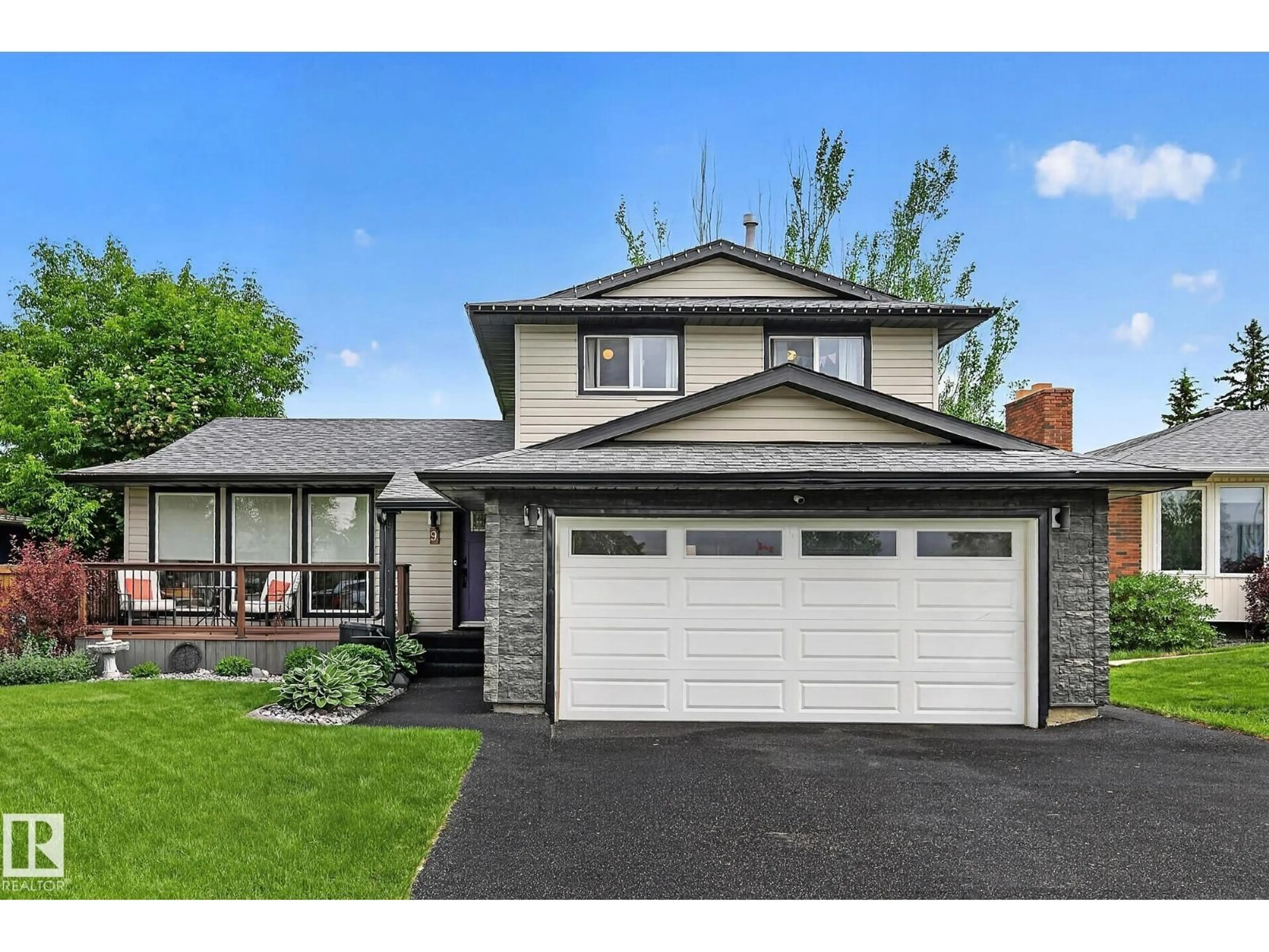 Home with vinyl exterior material, street for 9 MILLGROVE DR, Spruce Grove Alberta T7X2M2