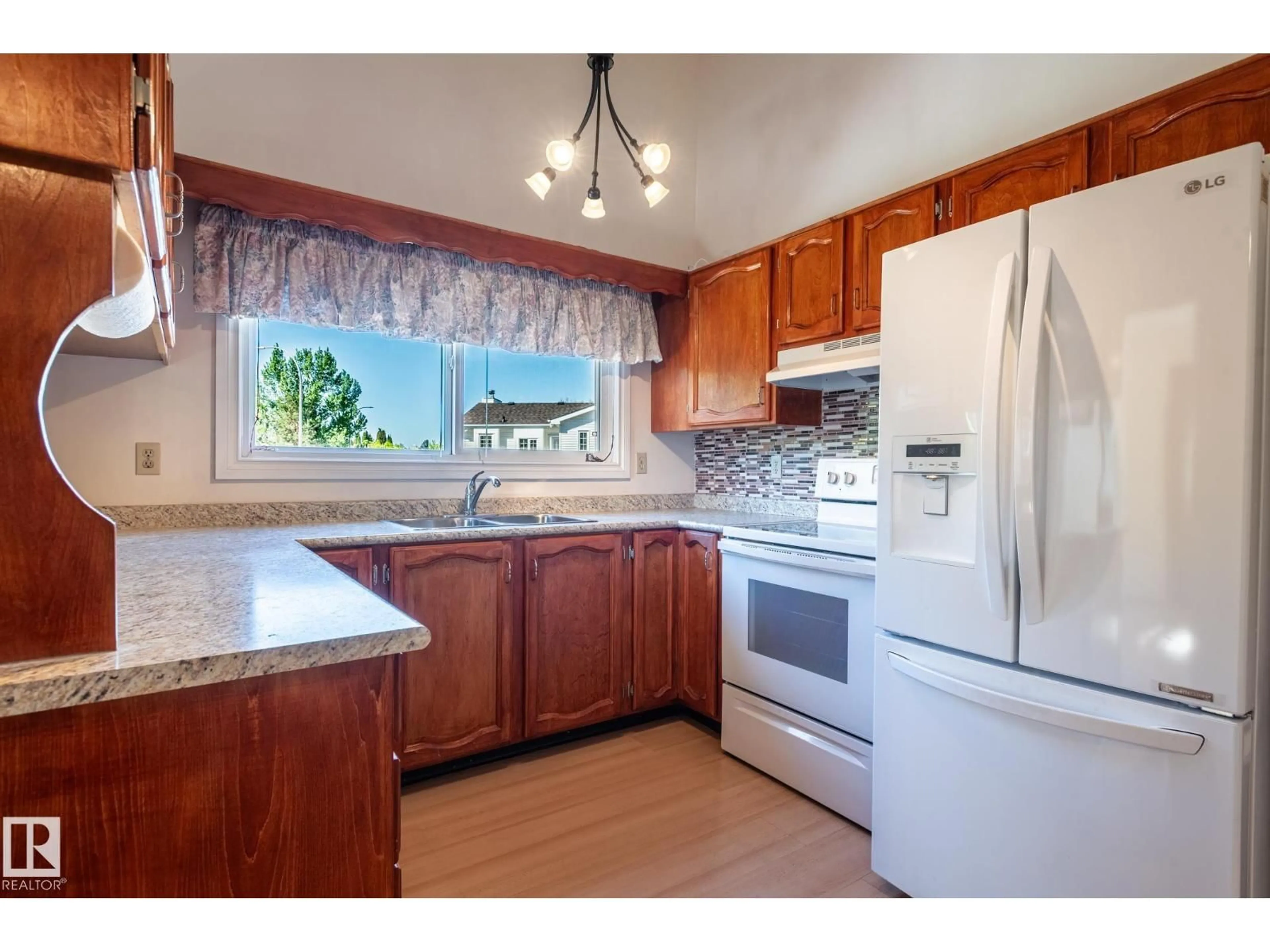 Standard kitchen, unknown for NW - 14504 30 ST, Edmonton Alberta T5Y2C3