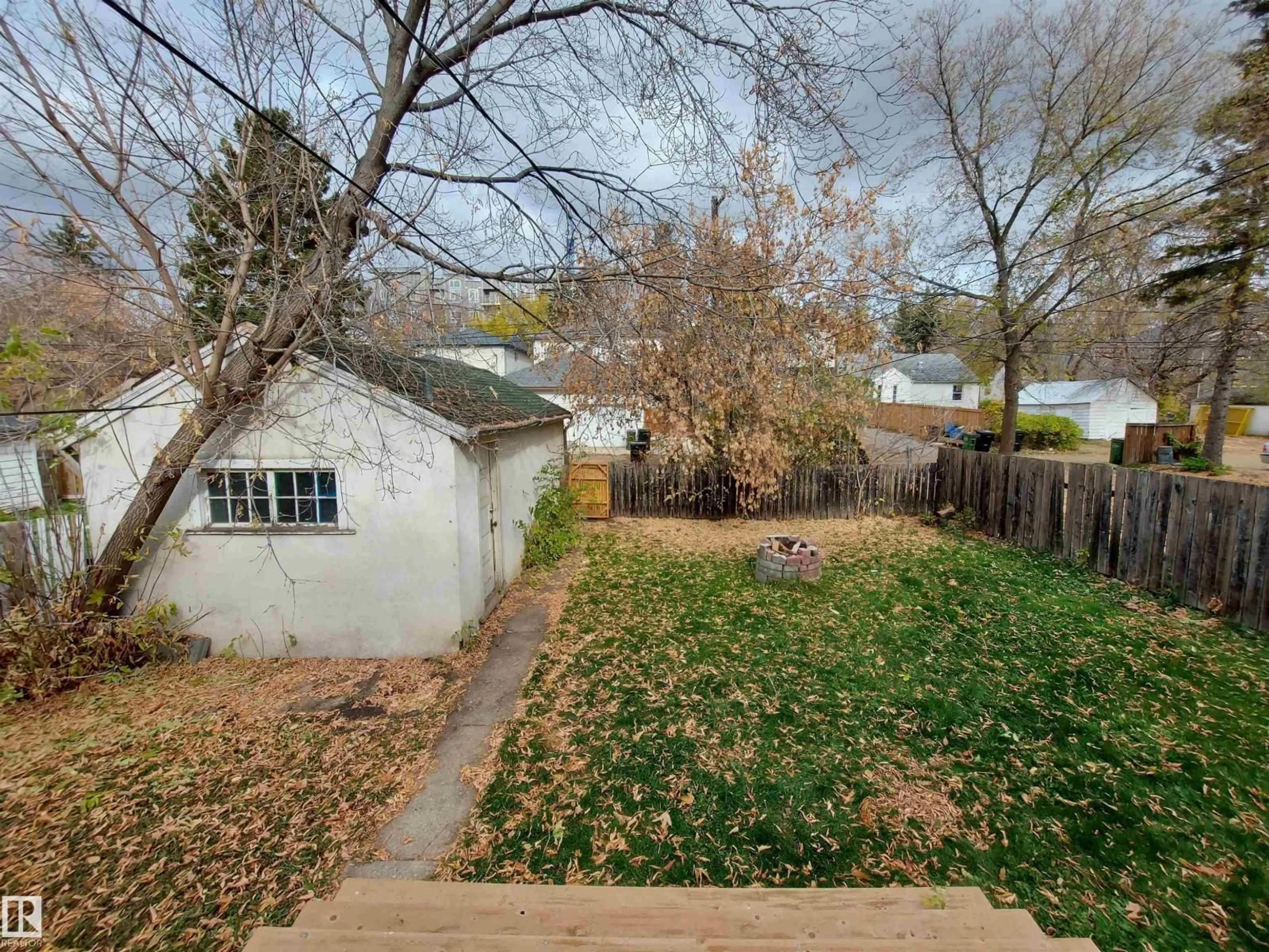 A pic from outside/outdoor area/front of a property/back of a property/a pic from drone, unknown for 11446 79 AV, Edmonton Alberta T6G0P6
