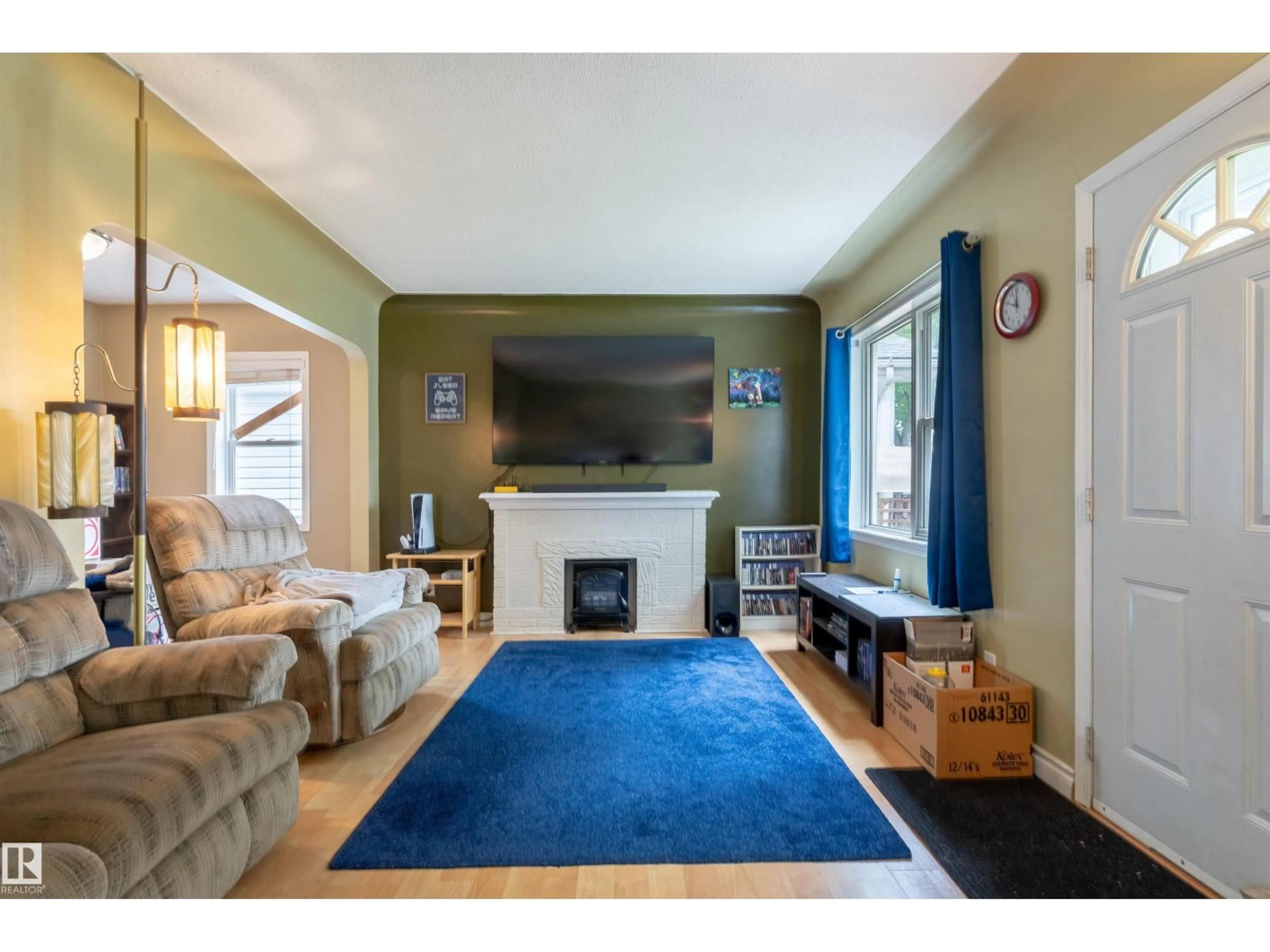 Living room with furniture, unknown for NW - 11432 84 ST, Edmonton Alberta T5B3B4