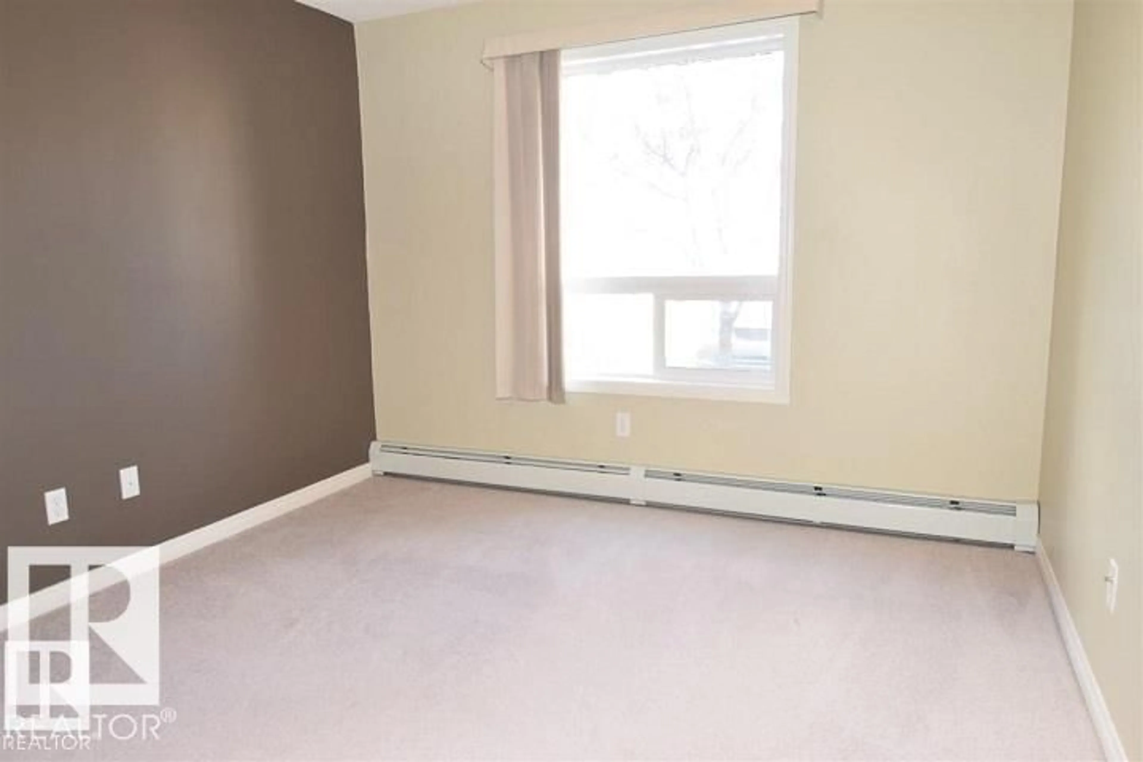 A pic of a room for # - 2122 CLAREVIEW STATION DR, Edmonton Alberta T5Y0E5