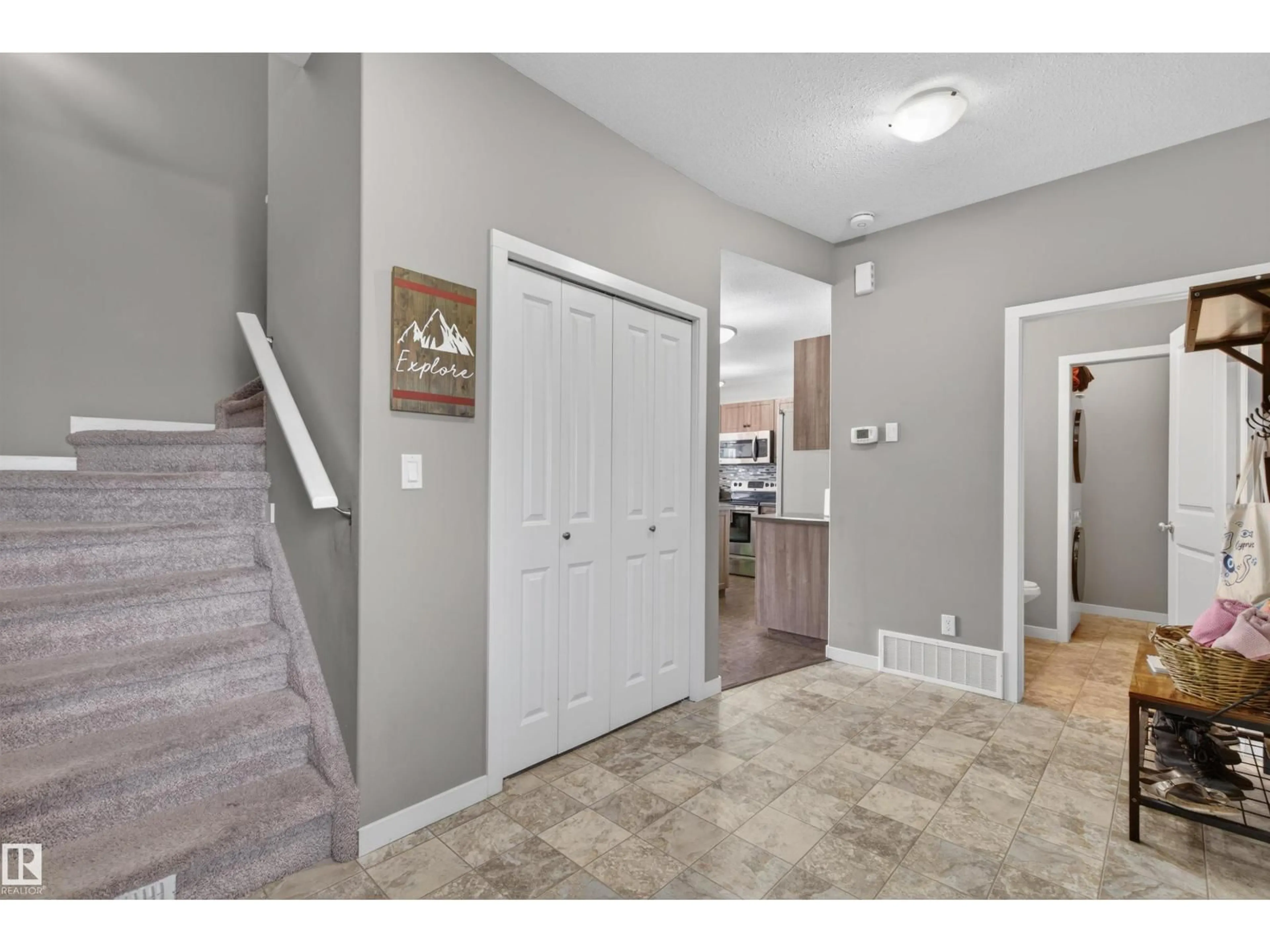 Indoor entryway for 6807B 47 ST, Cold Lake Alberta T9M0B1