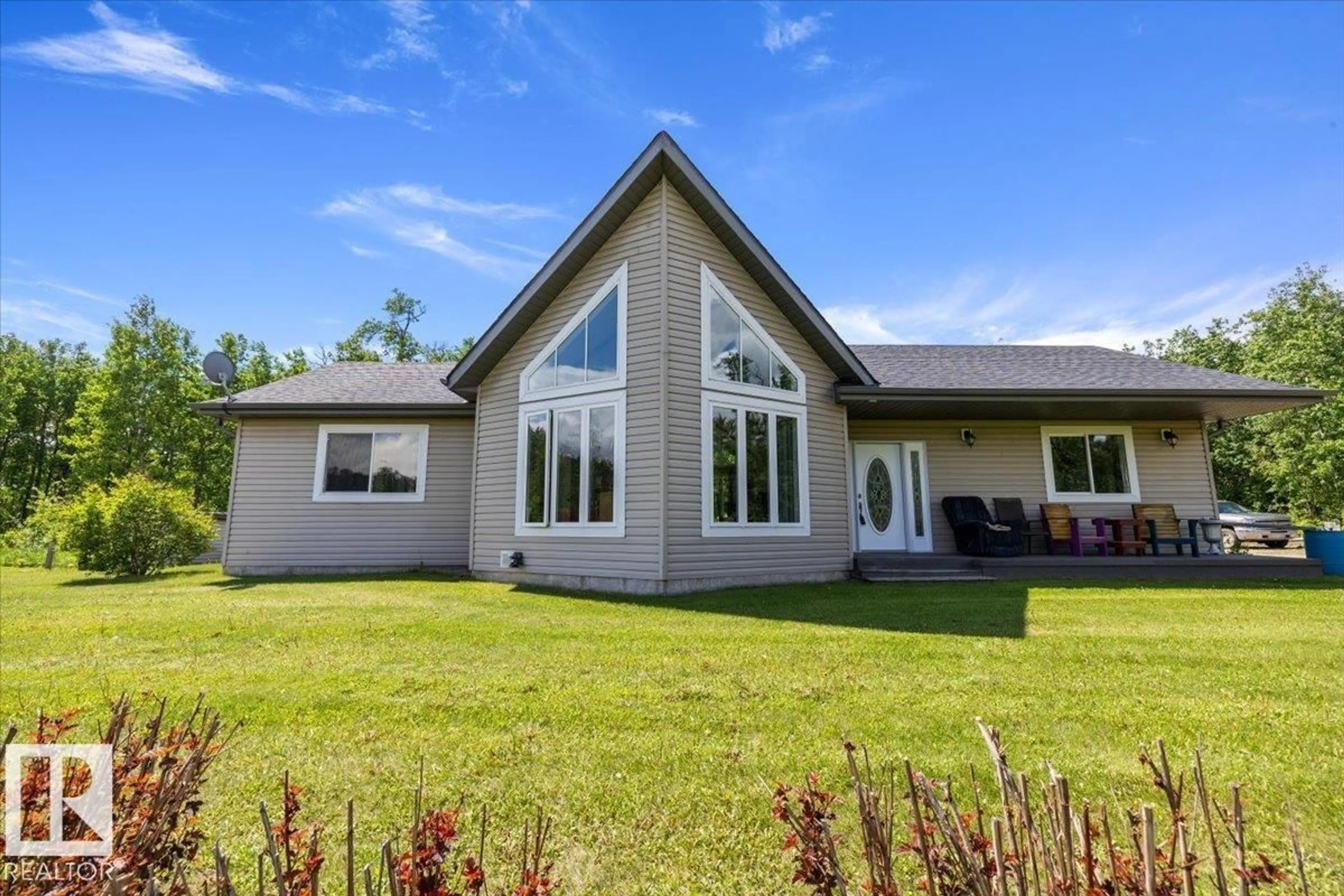 Home with vinyl exterior material, building for 11 - 52210 RANGE ROAD 192, Rural Beaver County Alberta T0B4J1