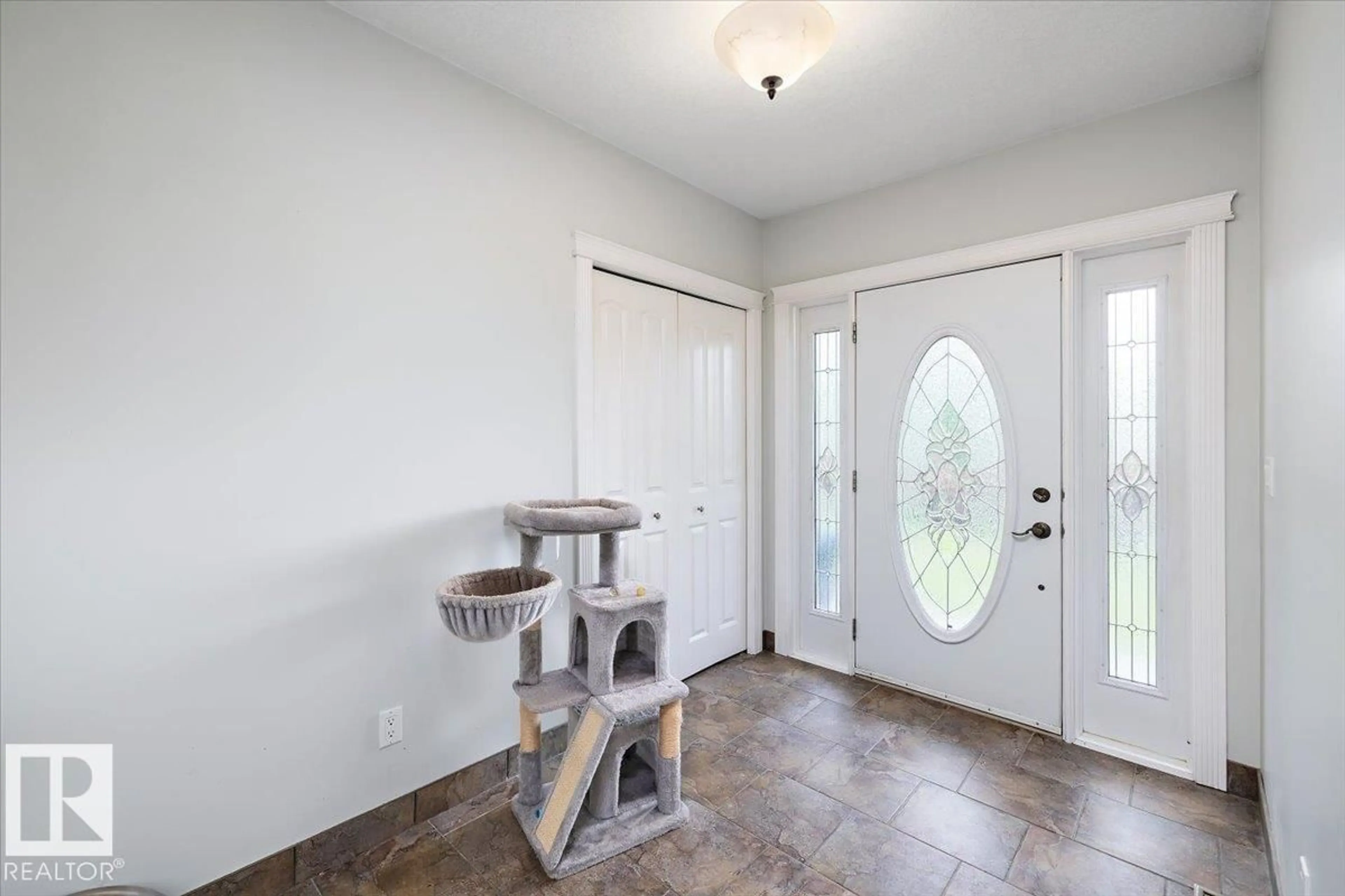 Indoor entryway for 11 - 52210 RANGE ROAD 192, Rural Beaver County Alberta T0B4J1