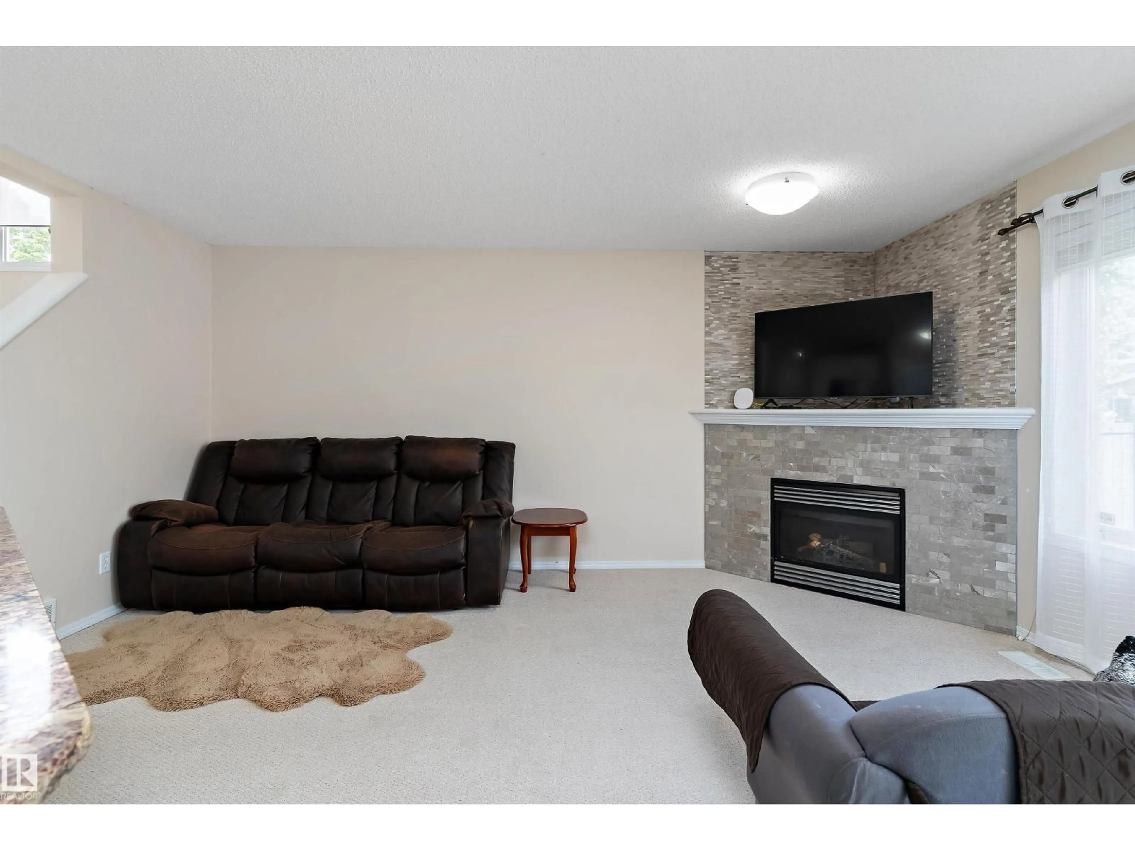 Living room with furniture, unknown for 5313 RUE PARK ST, Beaumont Alberta T4X1W4