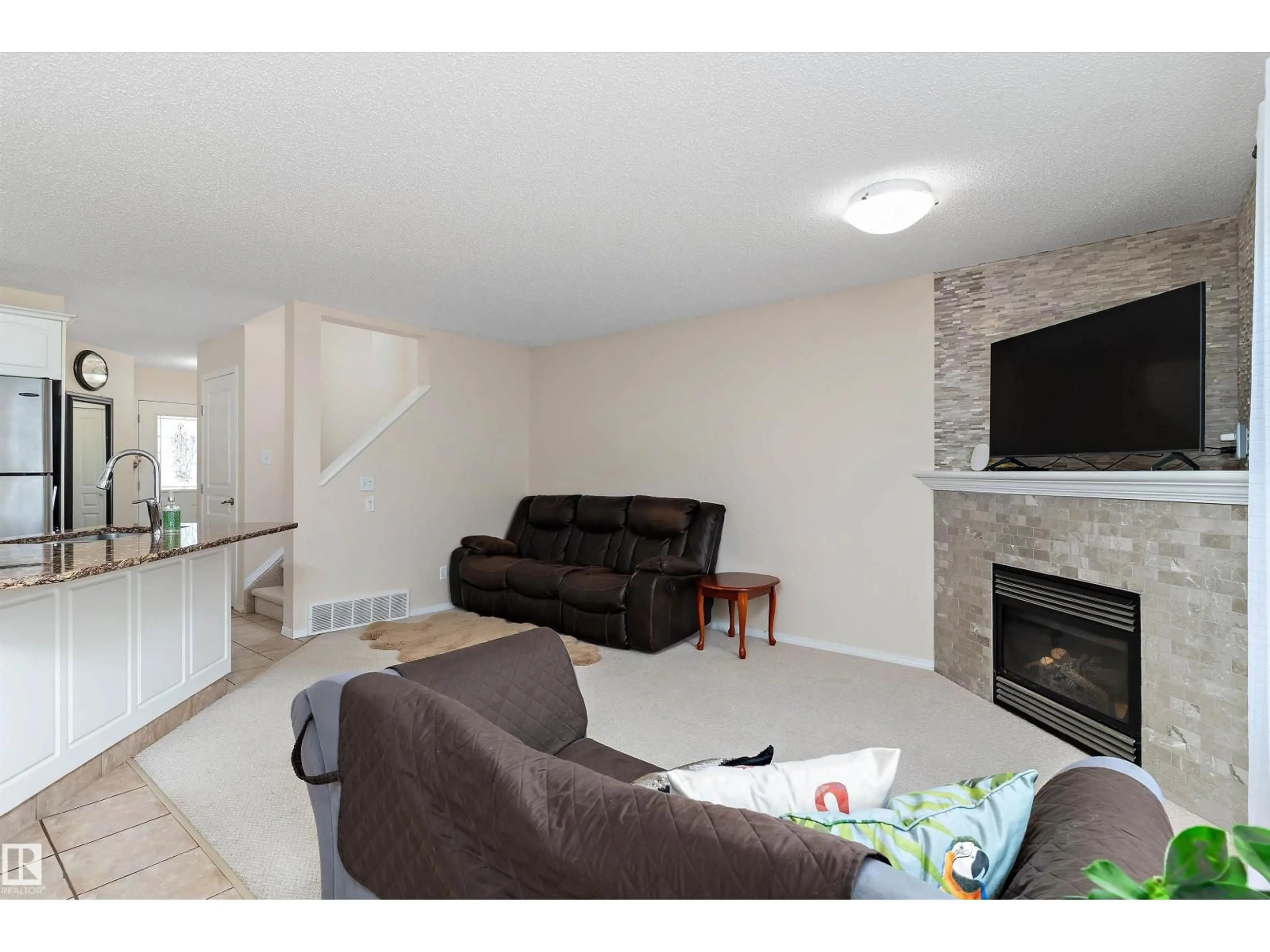 Living room with furniture, unknown for 5313 RUE PARK ST, Beaumont Alberta T4X1W4
