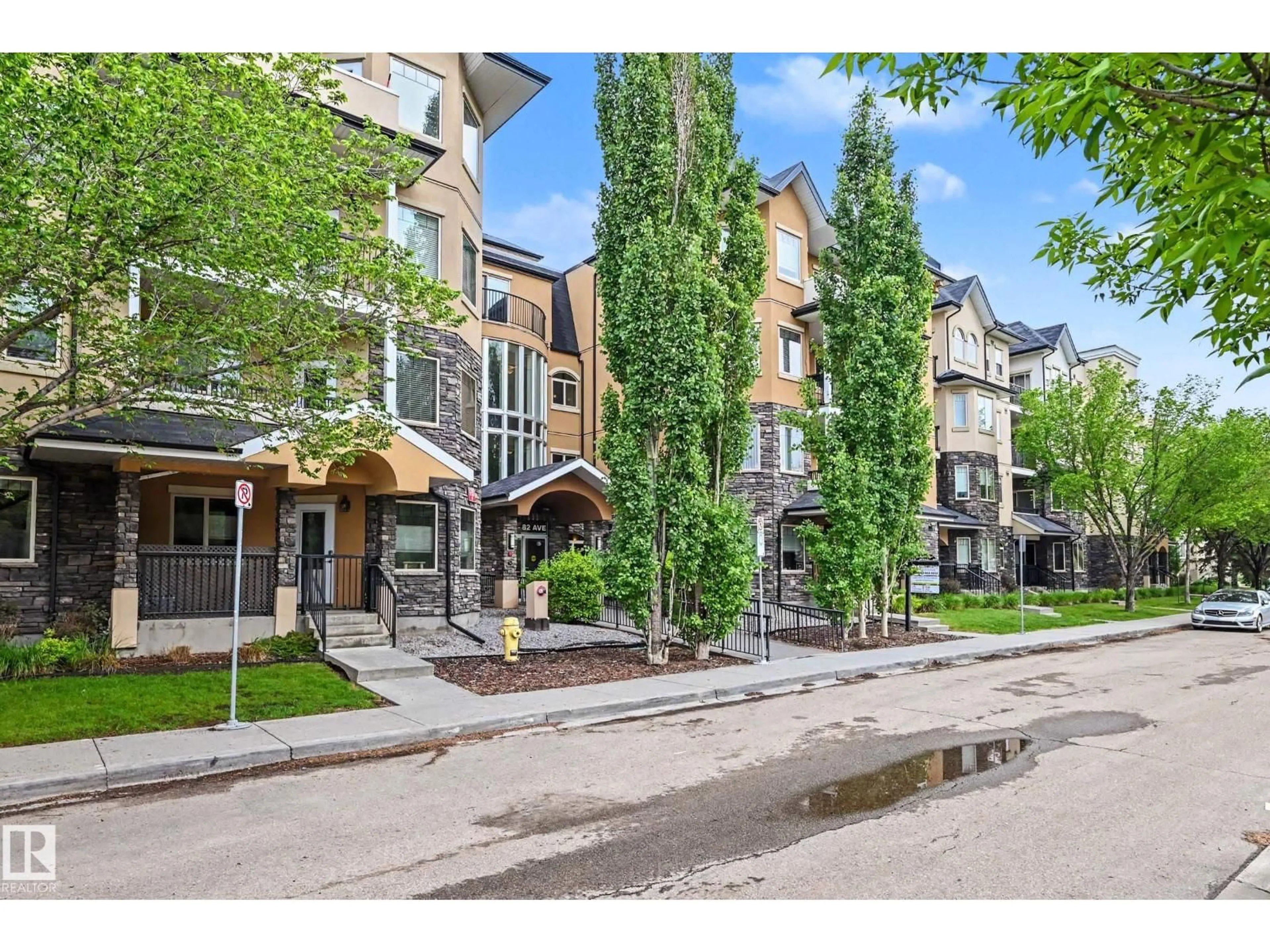 Patio, street for #402 - 8730 82 AV, Edmonton Alberta T6C0Z1