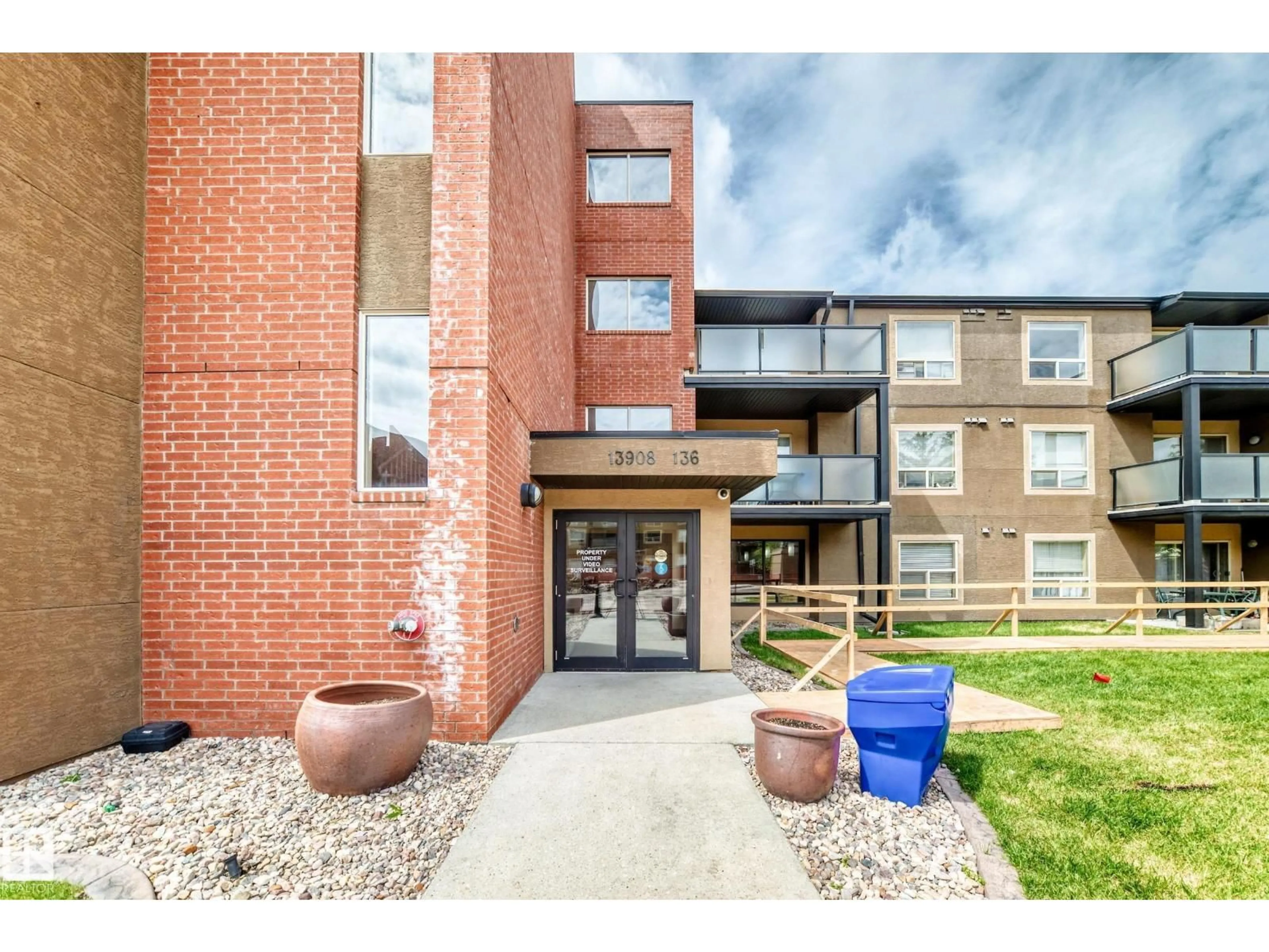 Unknown for 318 - 13908 136 ST NW, Edmonton Alberta T6V1Y4